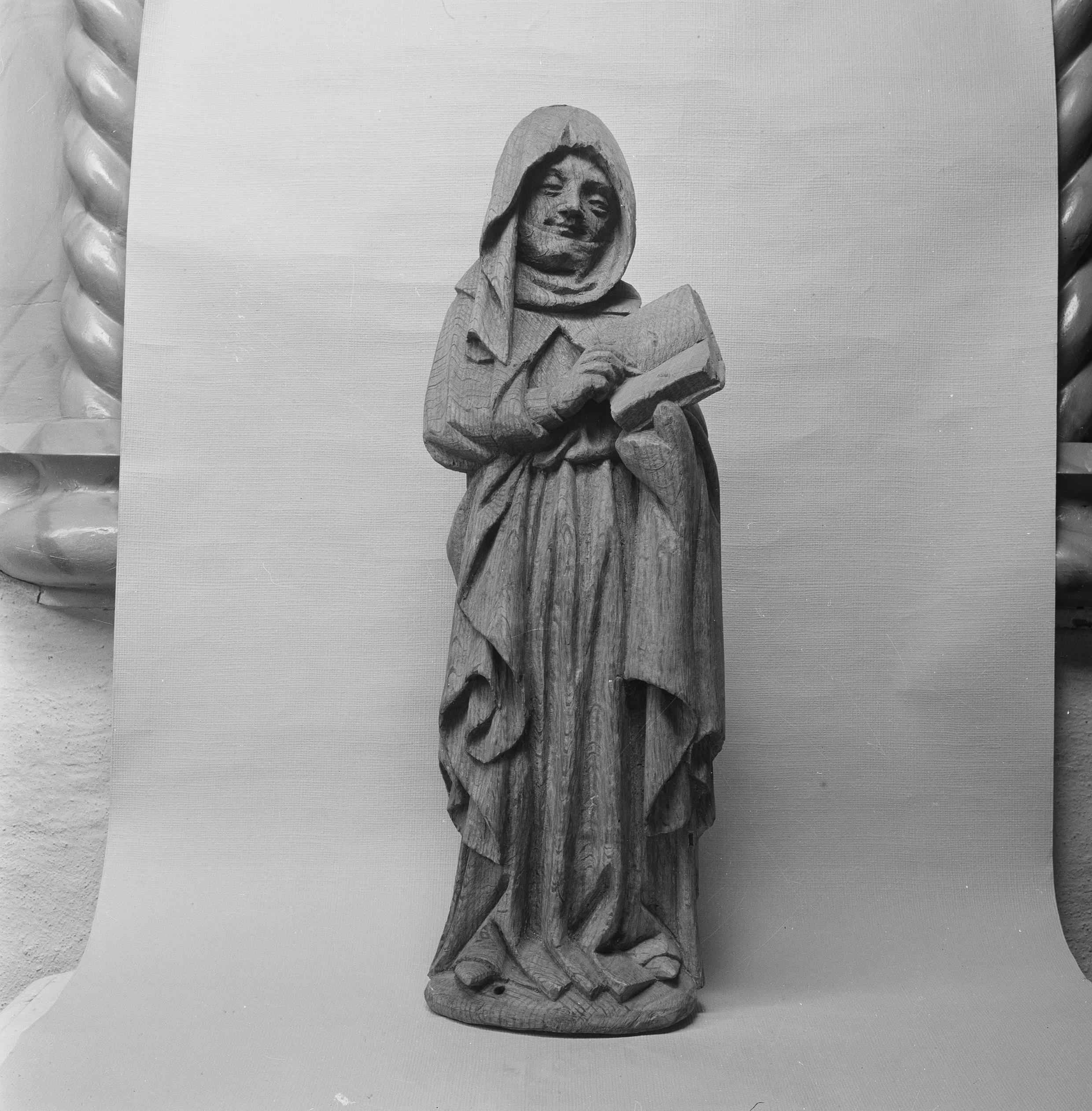 Nils Lagergren, Håtuna kyrka