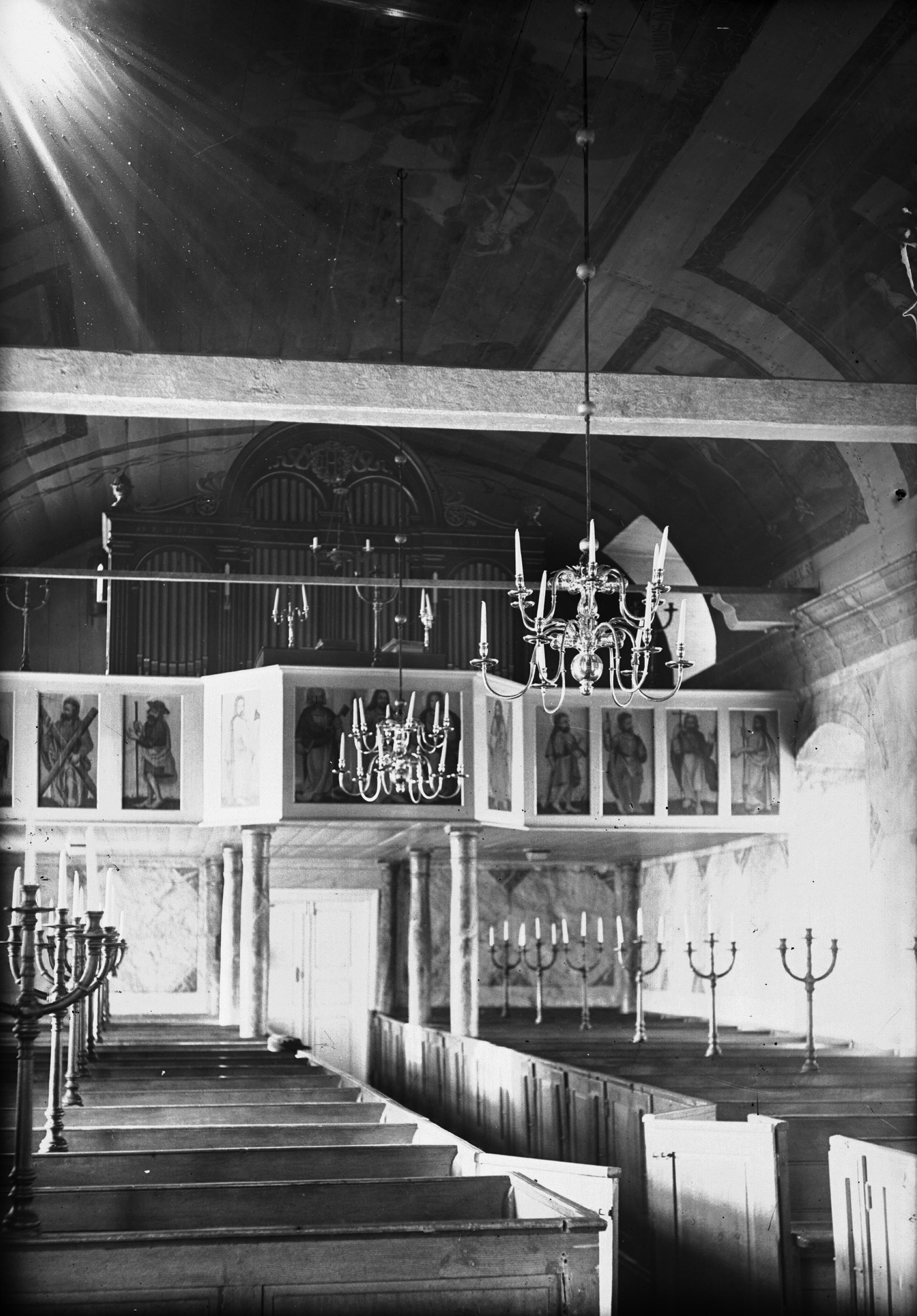 Olle Hellström, Hålanda kyrka