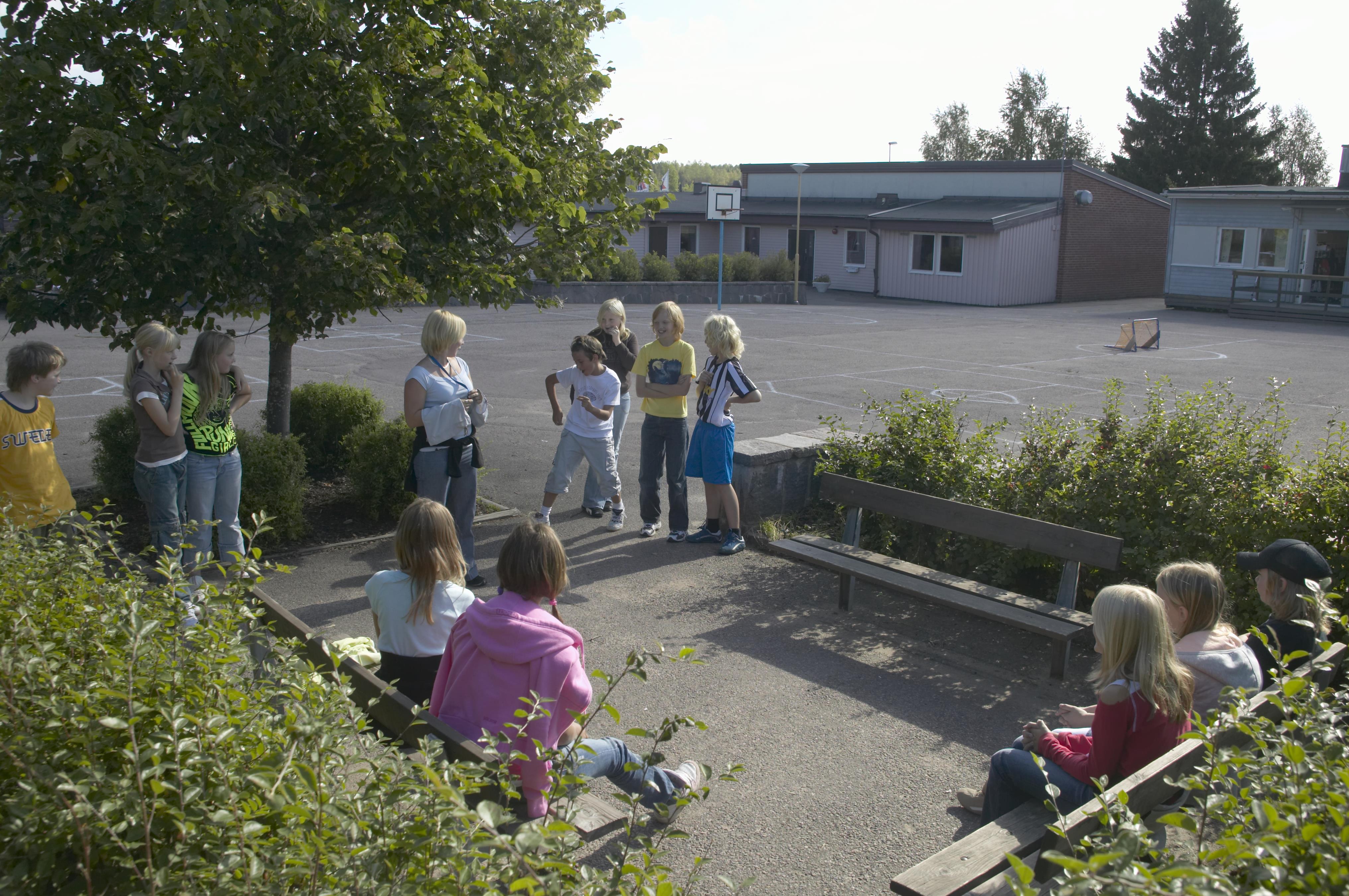 Bengt A Lundberg, Vallargärdets skola