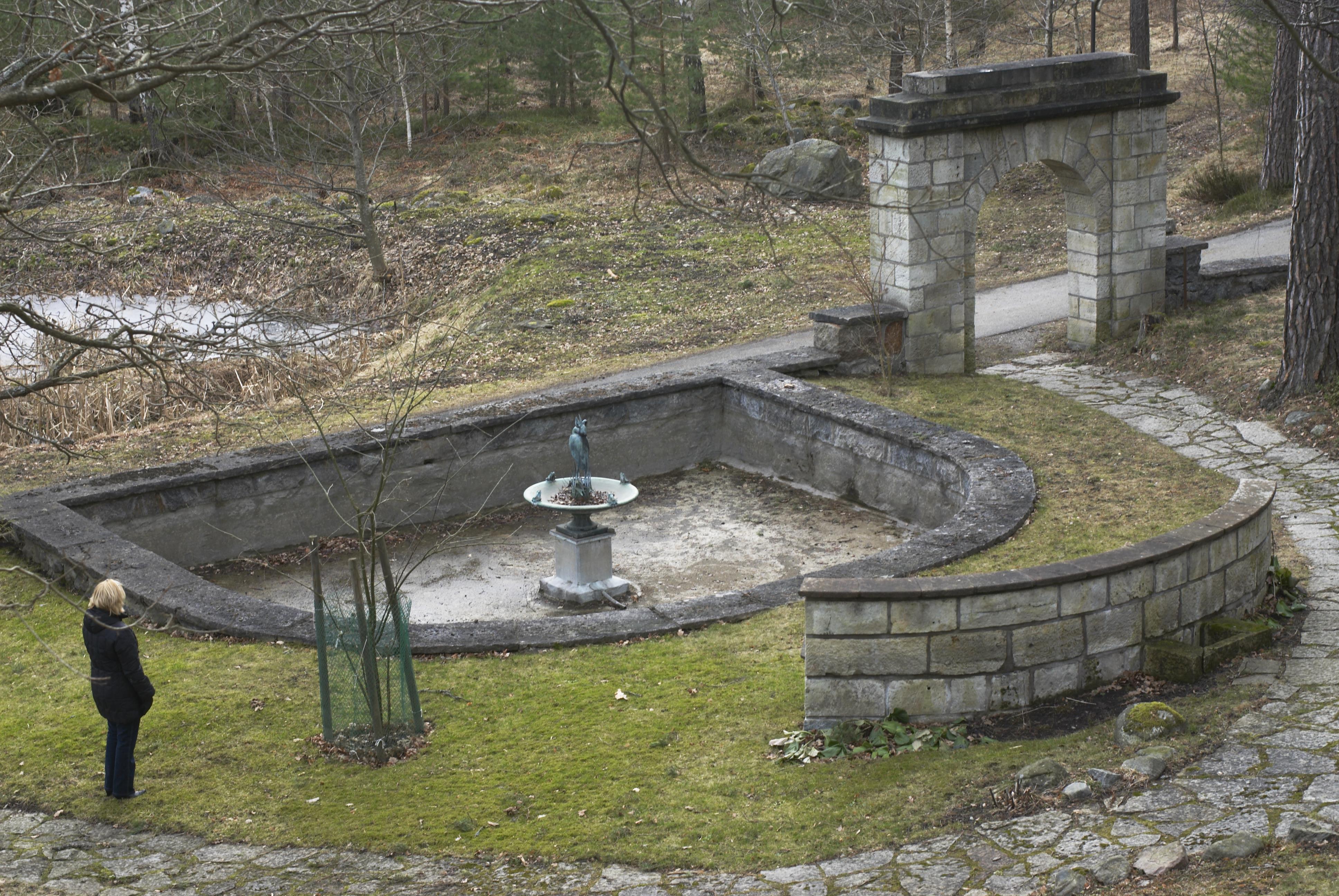 Bengt A Lundberg, Berga slott