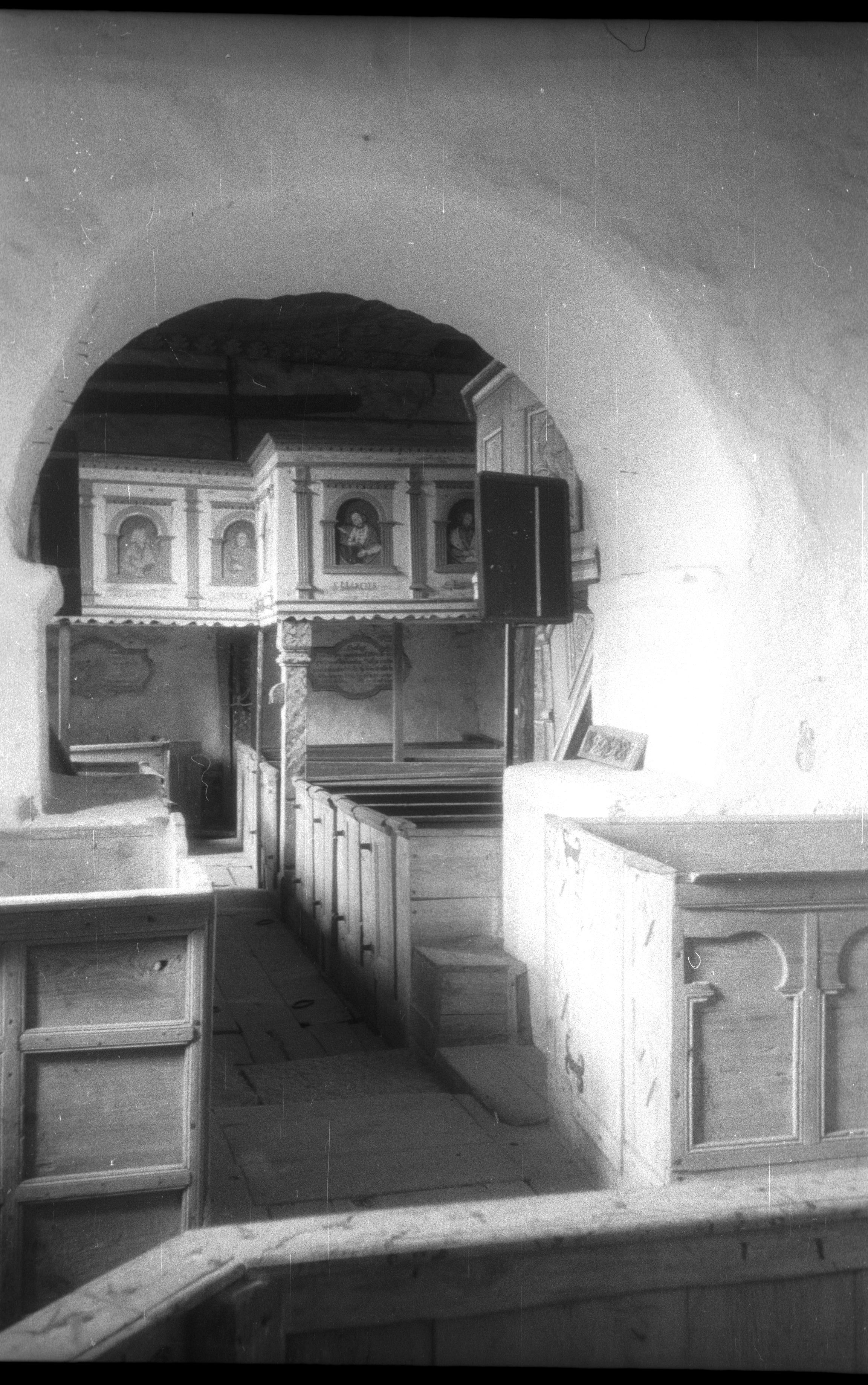 Berit Wallenberg, Suntaks gamla kyrka
