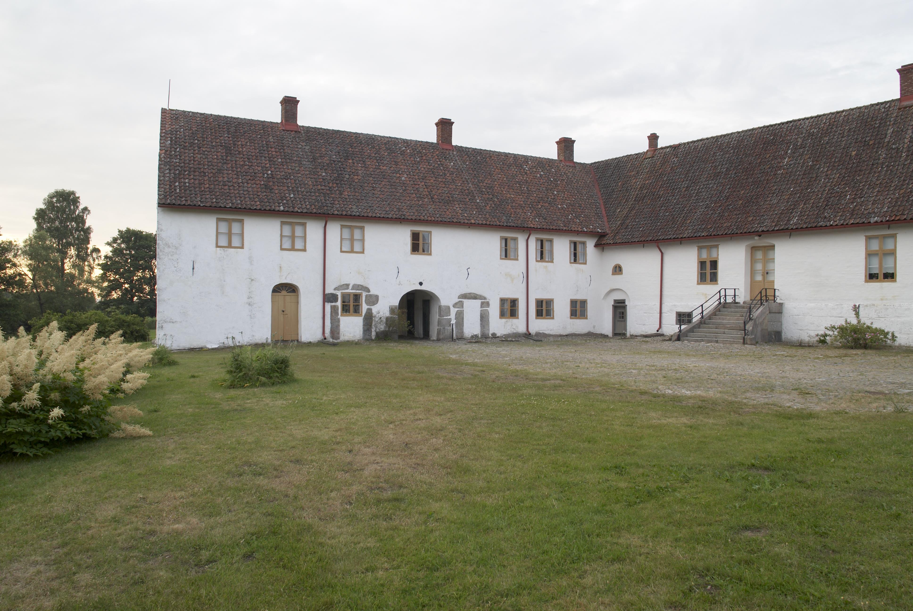 Bengt A Lundberg, Hovdala slott