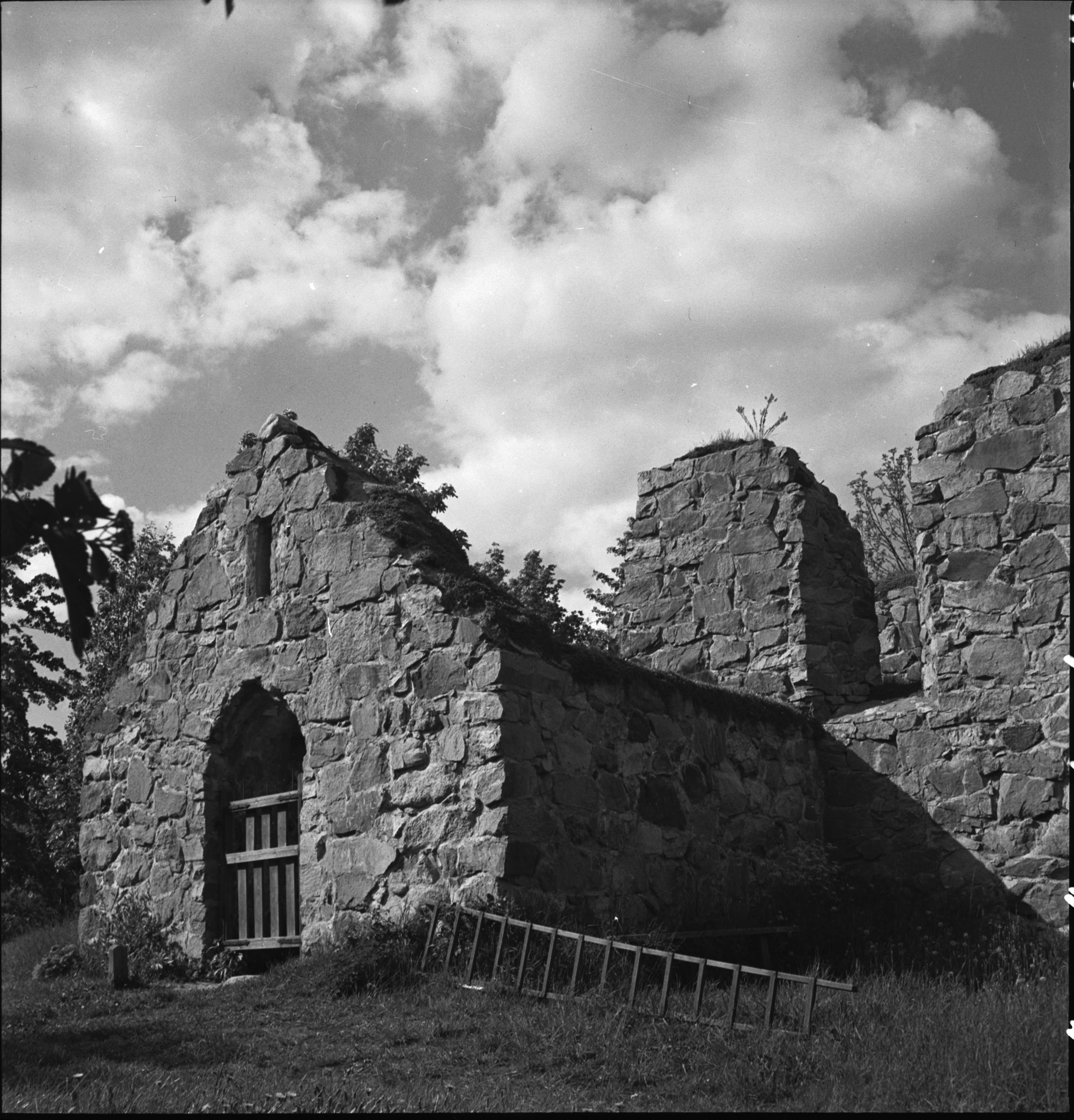 Iwar Anderson, Mariefred, Kärnbo kyrkoruin