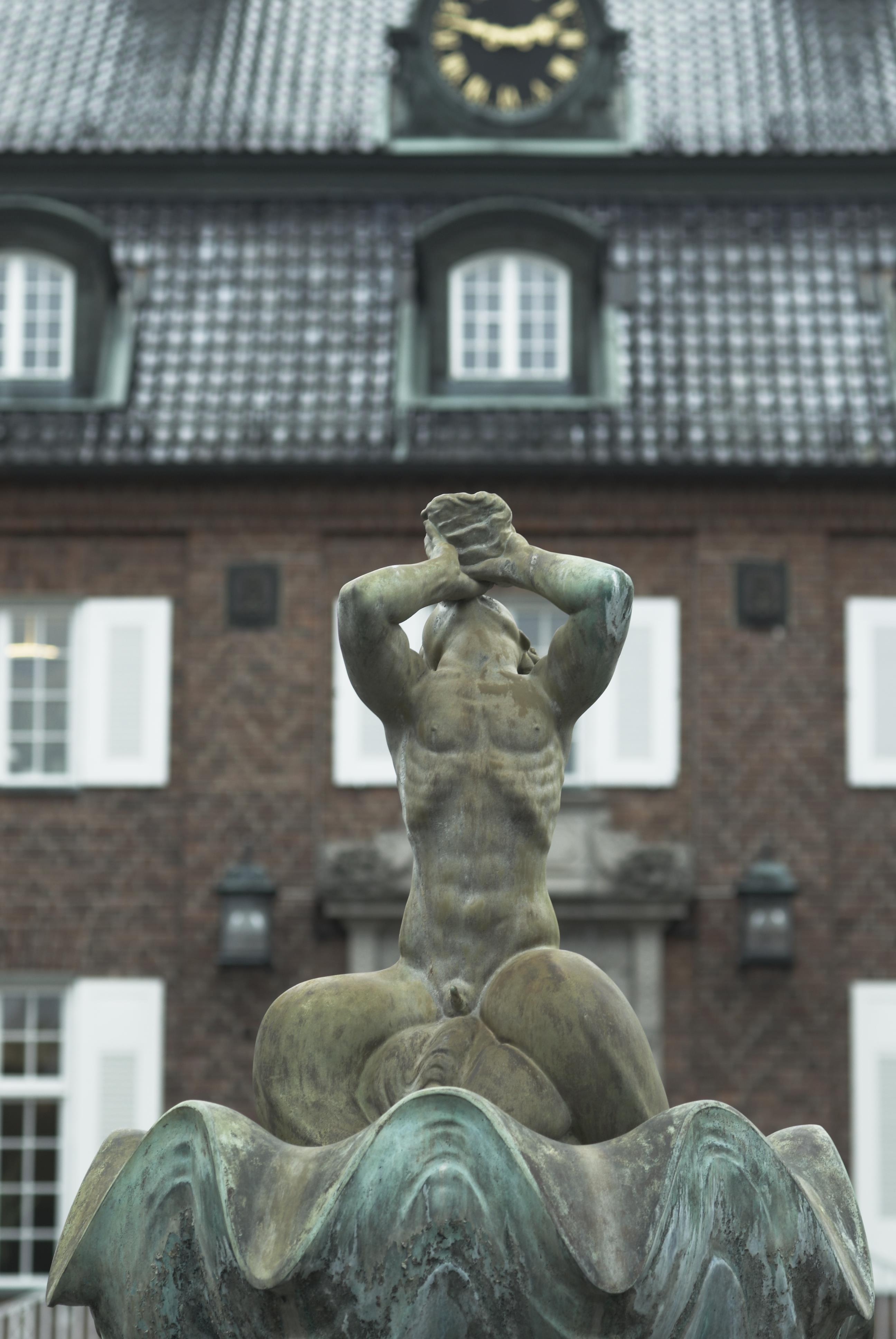 Bengt A Lundberg, Berga slott
