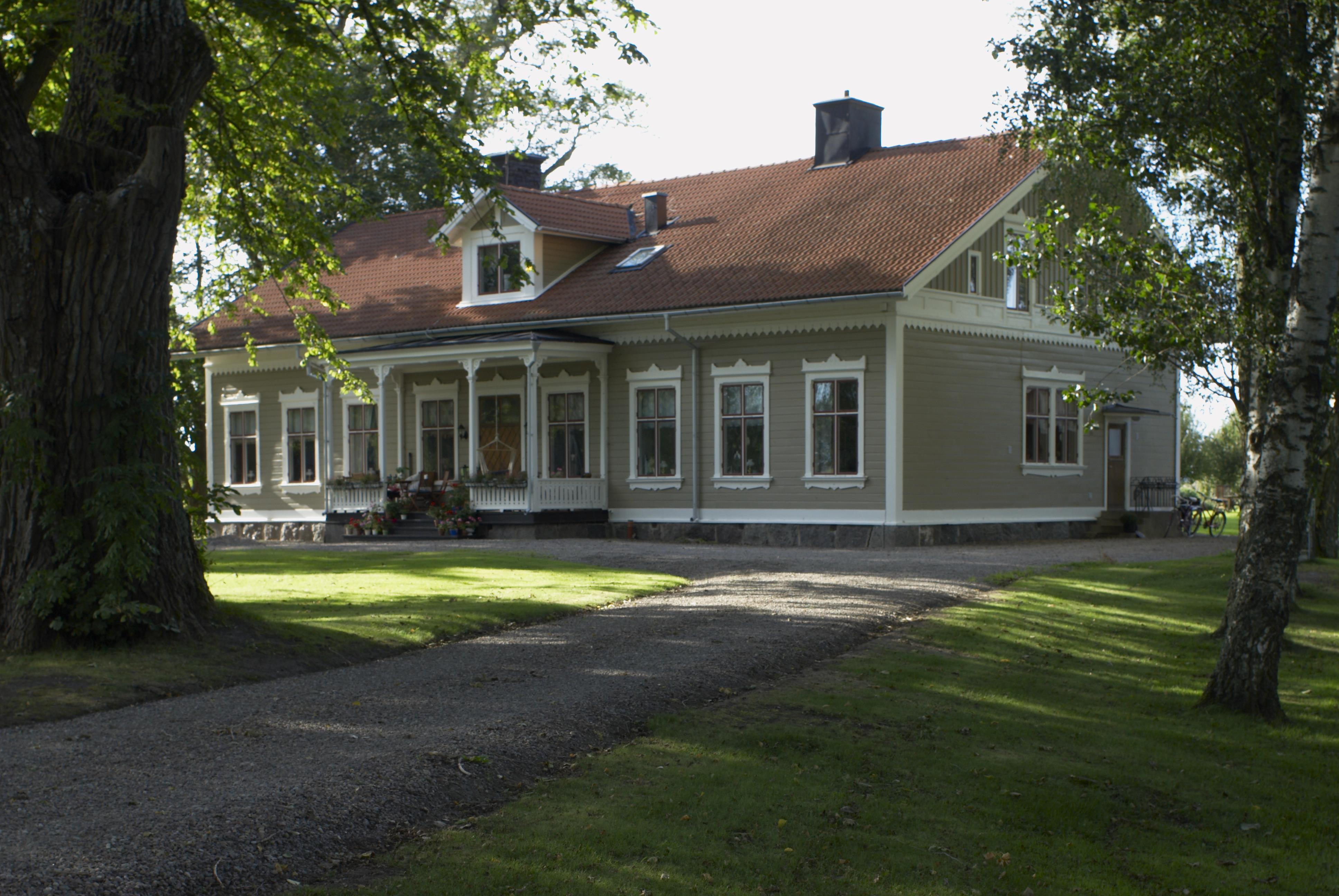 Bengt A Lundberg, Tuna kungsgård