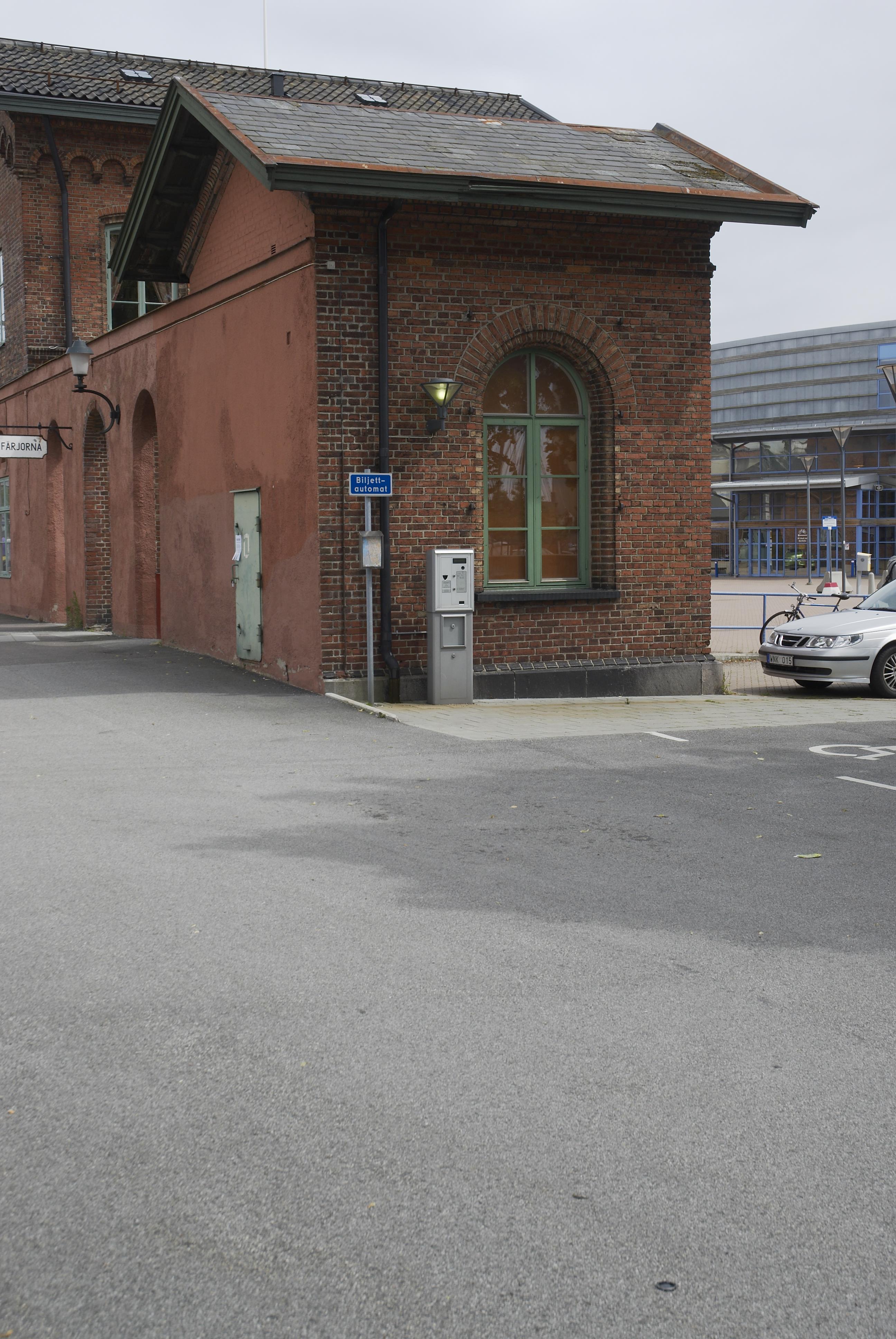 Bengt A Lundberg, Ystads station