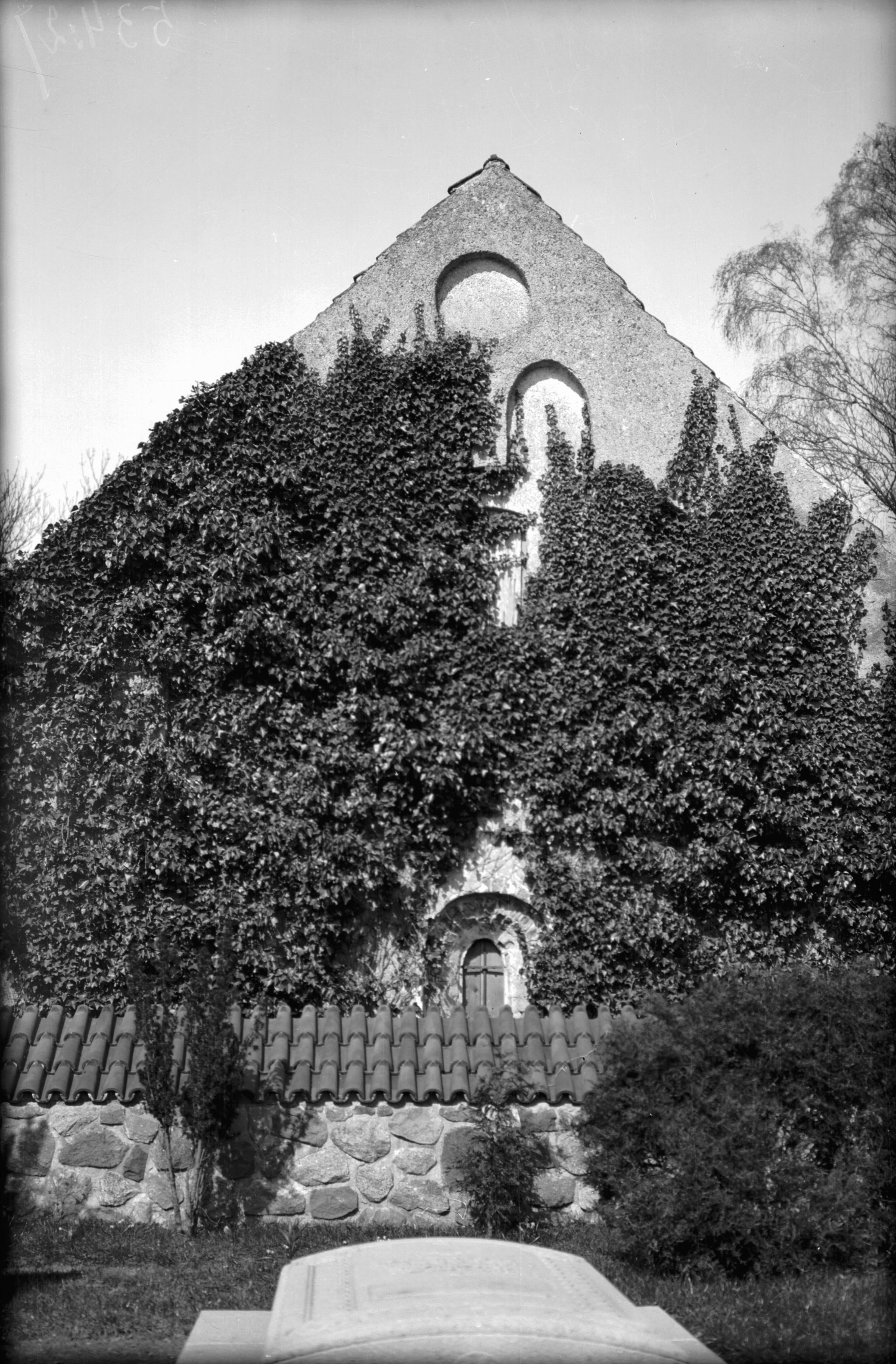 Sven Brandel, Fjälkestad, Råbelövs kyrka