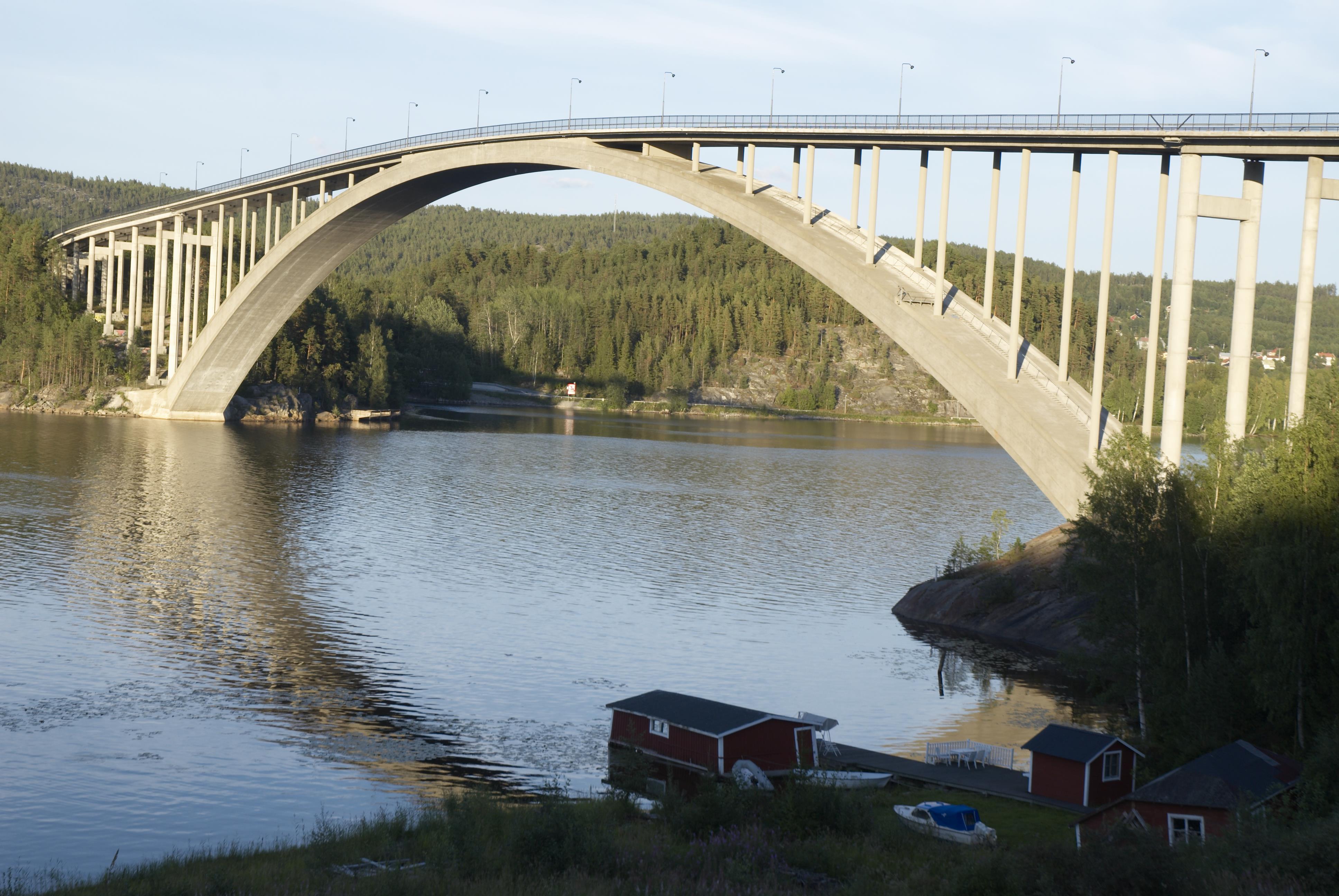 Bengt A Lundberg, Sandöbron