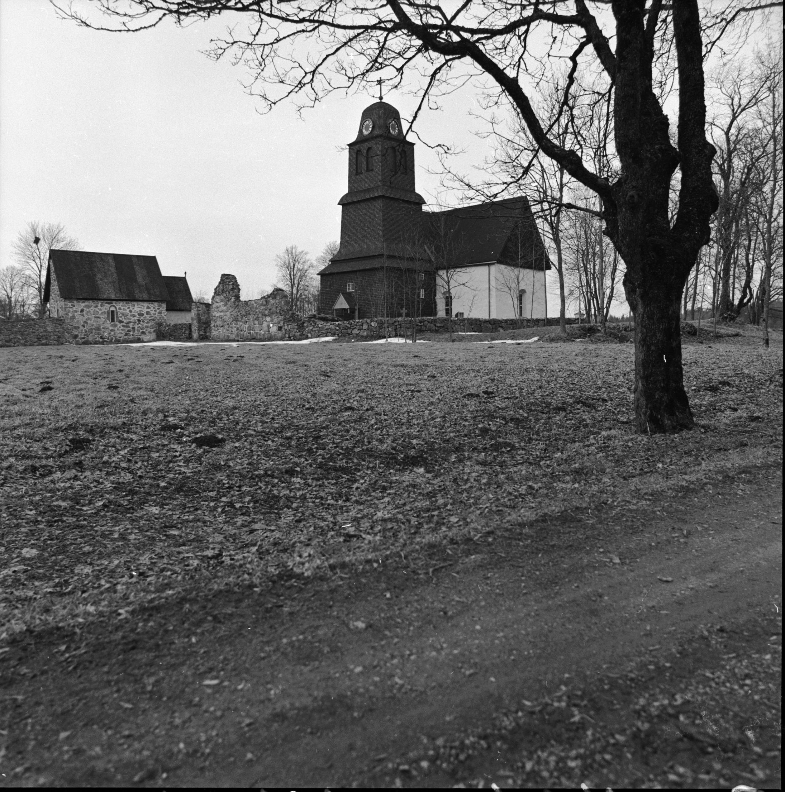 Sören Hallgren, Nydala kyrka (klosterkyrkan)