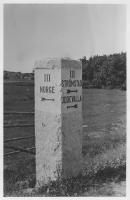 Tjärnö socken, vägmärke i sten, riktningsvisare