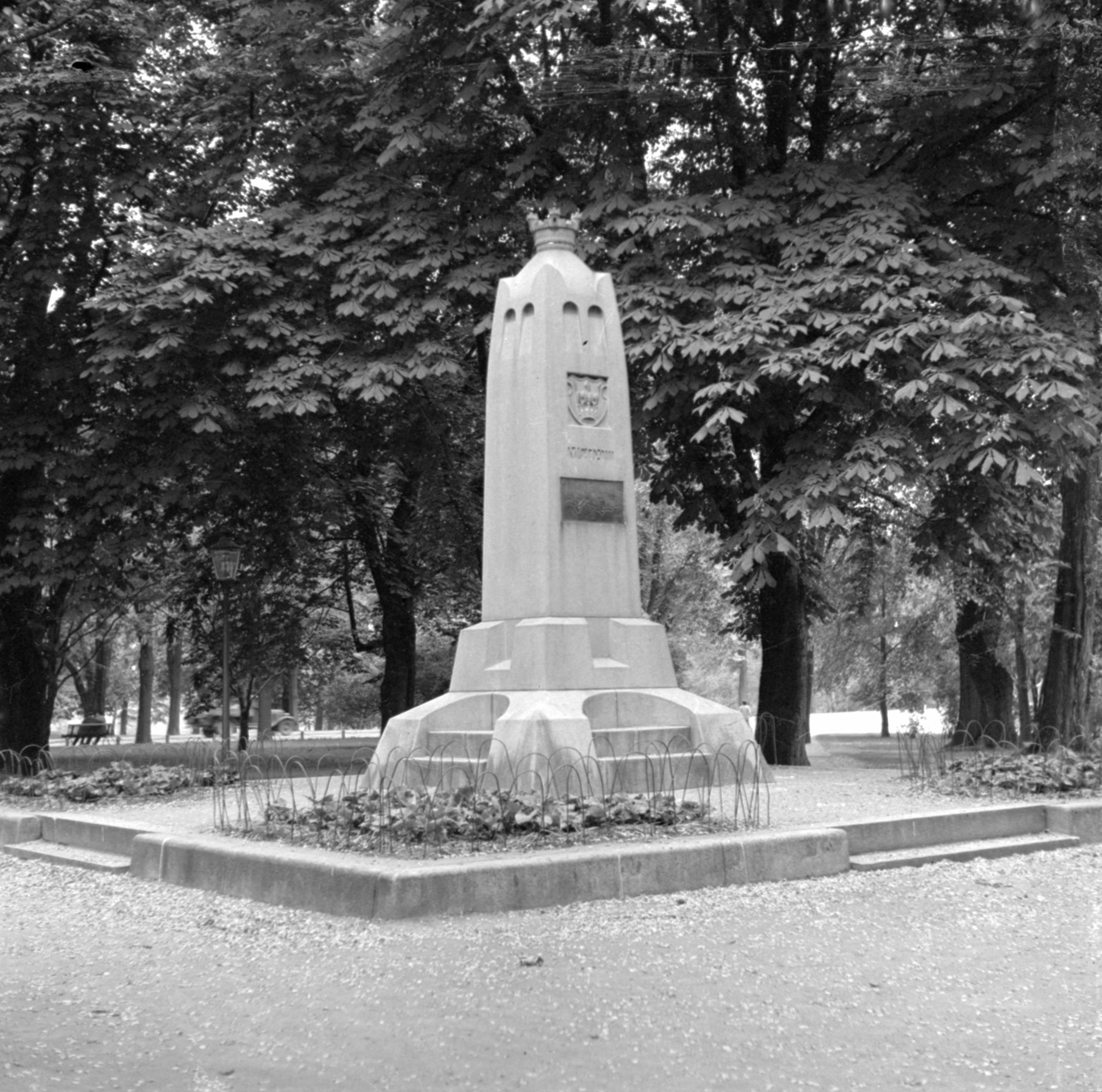 Gustaf Ewald, Landskrona, Sankt Johannes kyrka Med Sankt Jakobs