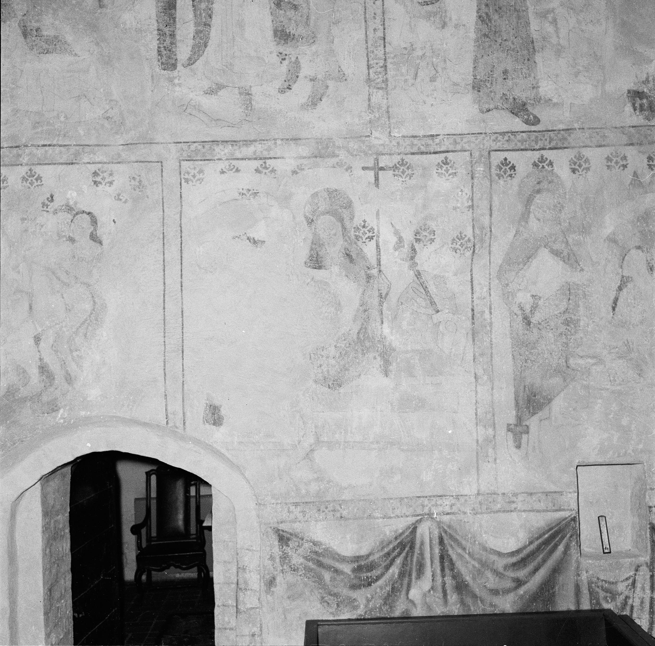 Nils Lagergren, Härnevi kyrka