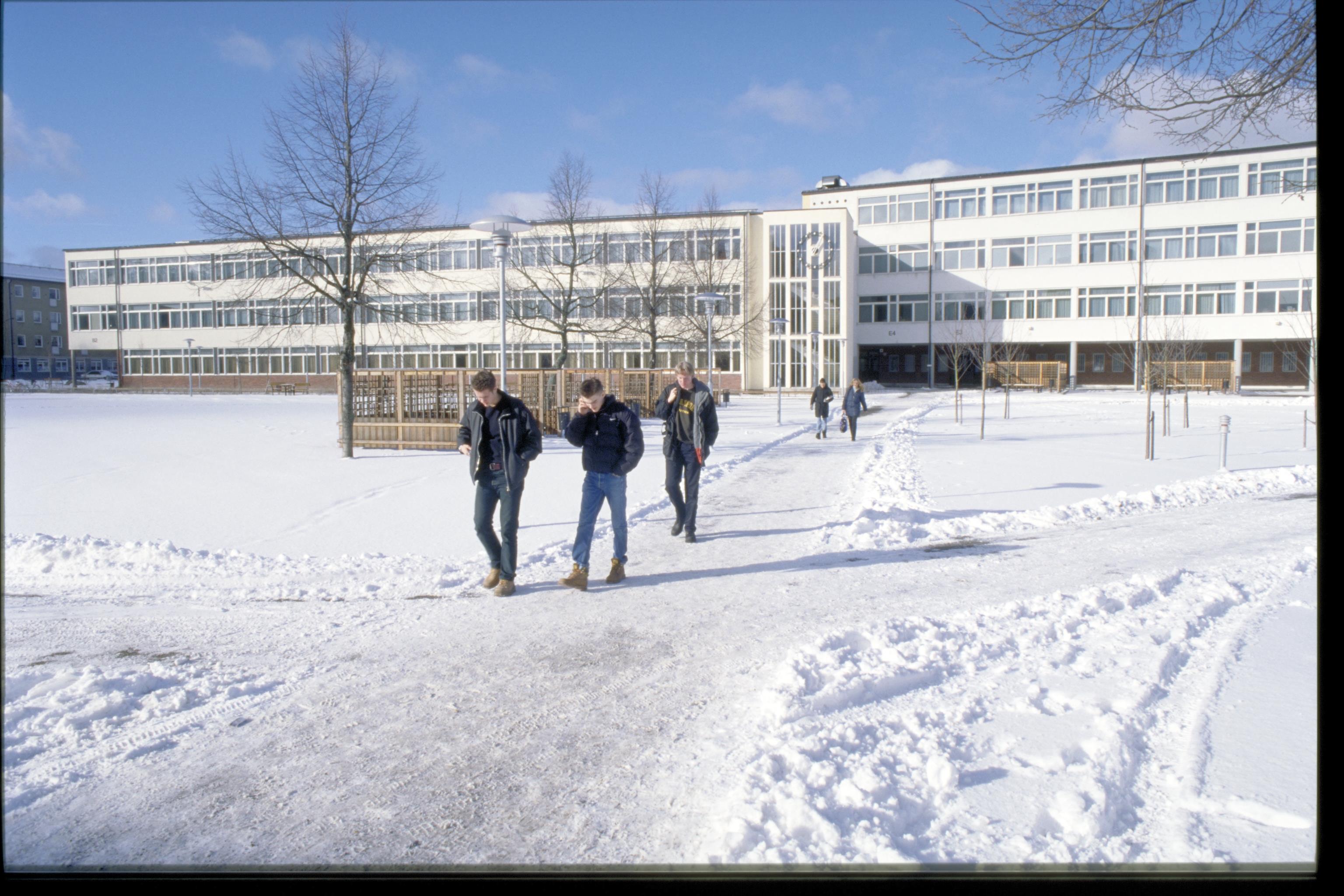 Bengt A Lundberg, Kärrtorps gymnasium