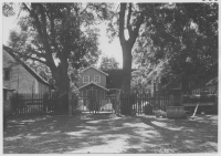 Södvik, bygatan med gårdsinteriör