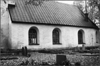 Överenhörna kyrka