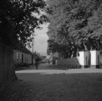 Image of DR EM85;438C