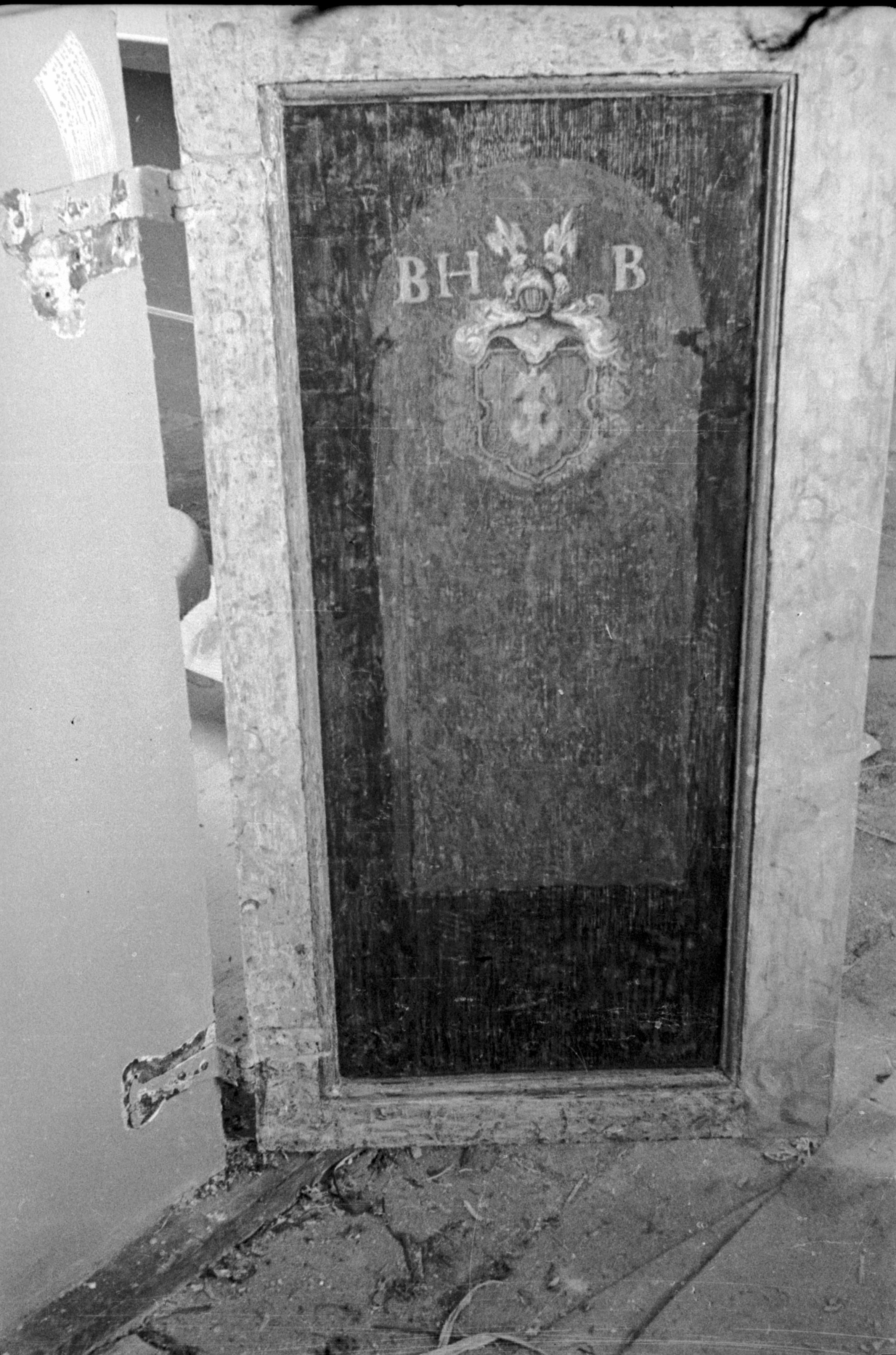 Osvald Owald, Djurröds kyrka