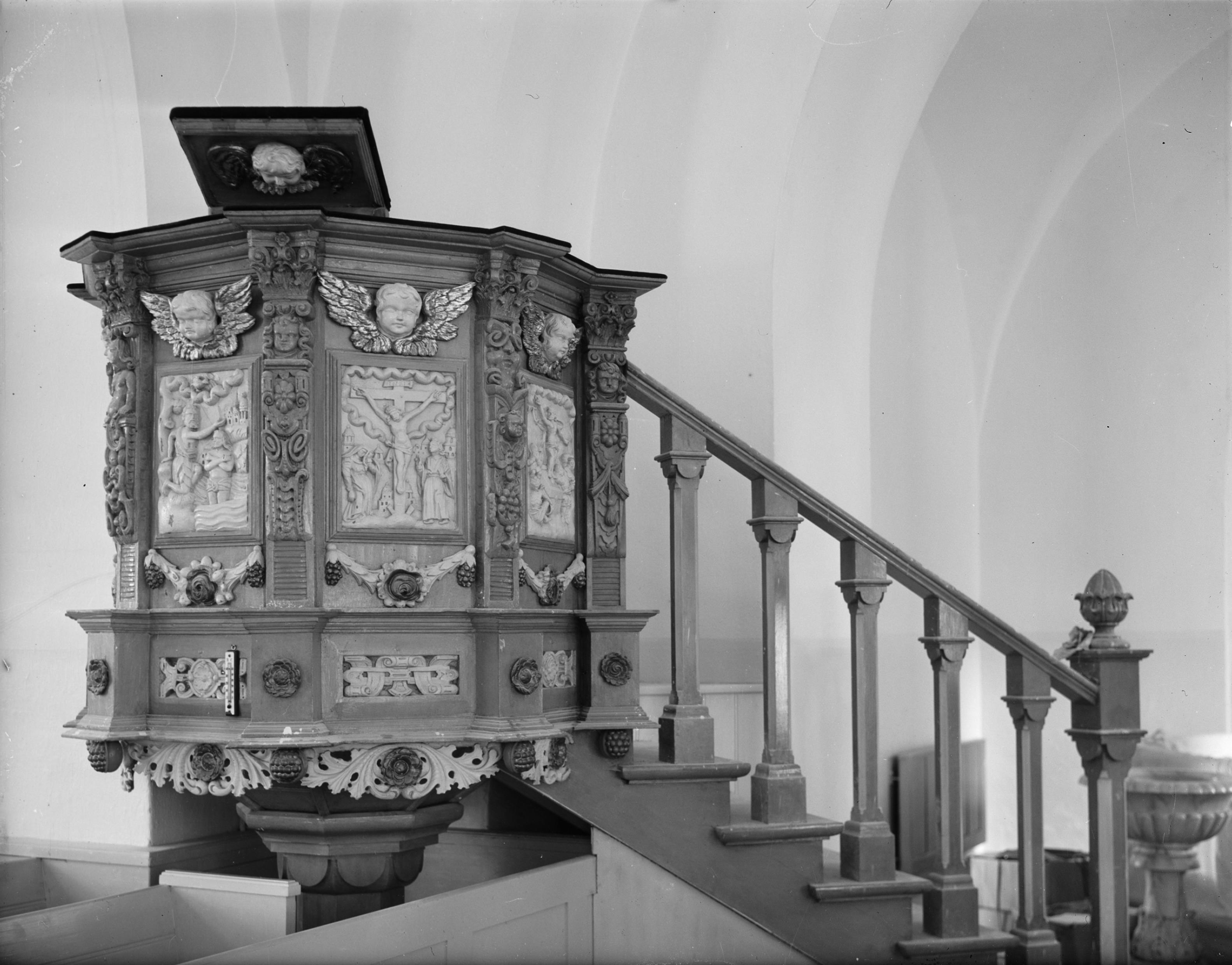 Olle Hellström, Valstads kyrka