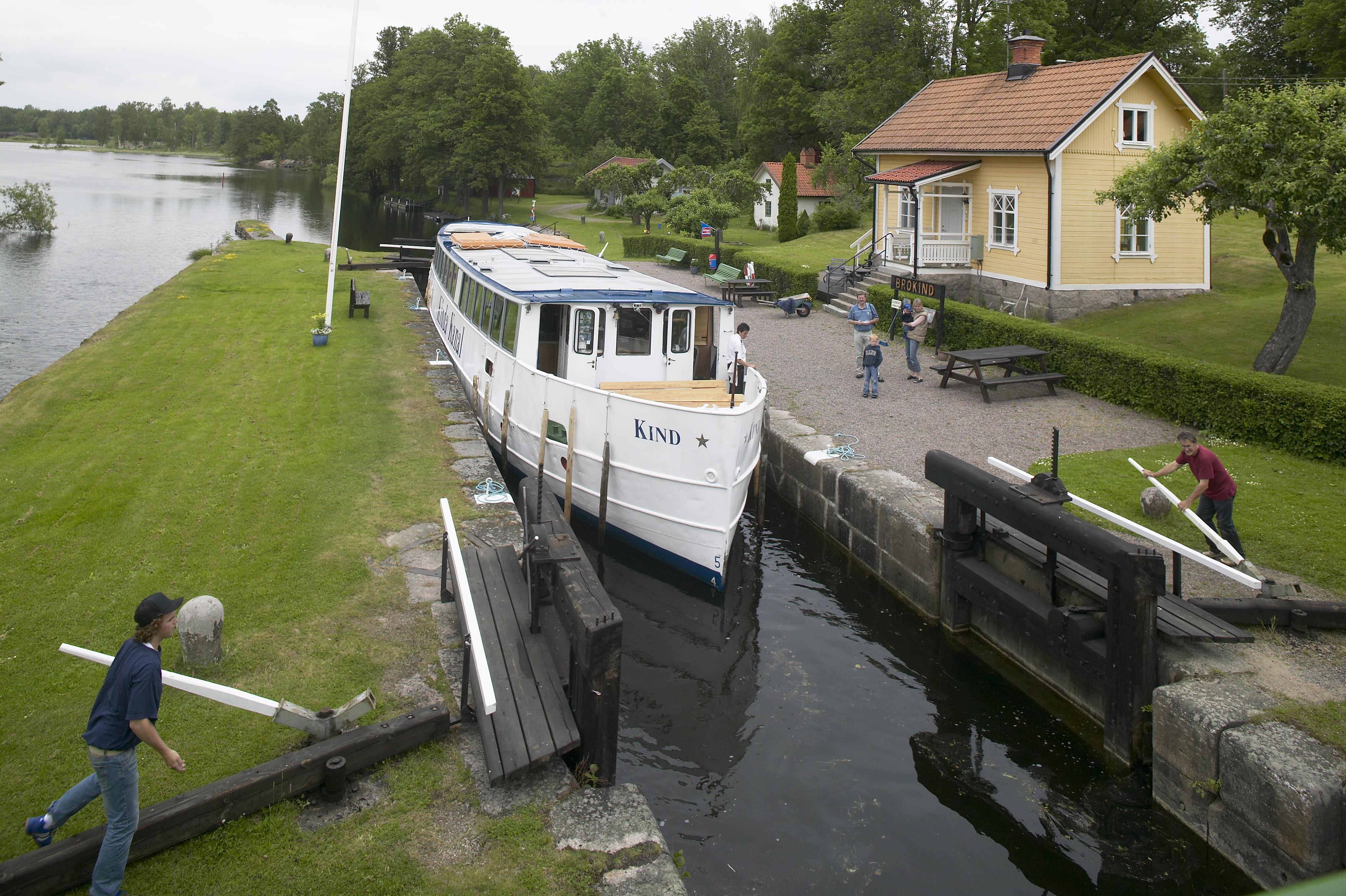 Bengt A Lundberg, Kinda kanal