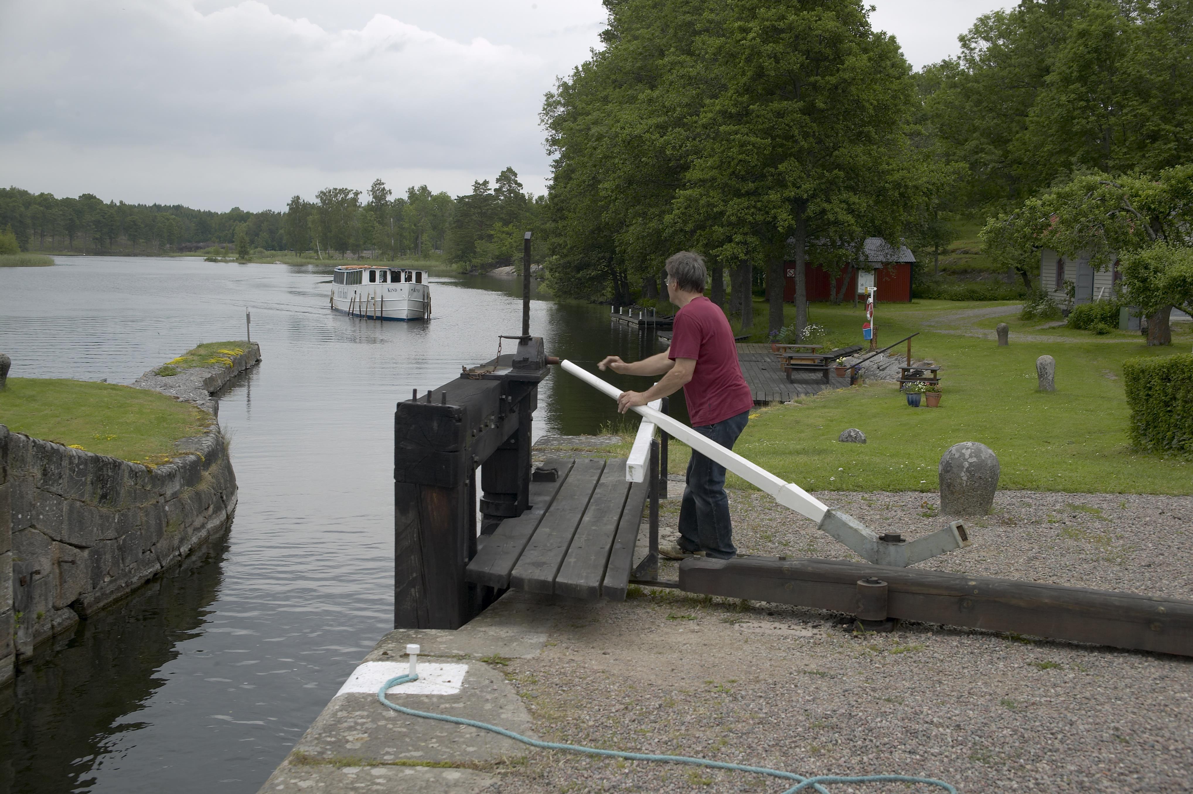 Bengt A Lundberg, Kinda kanal