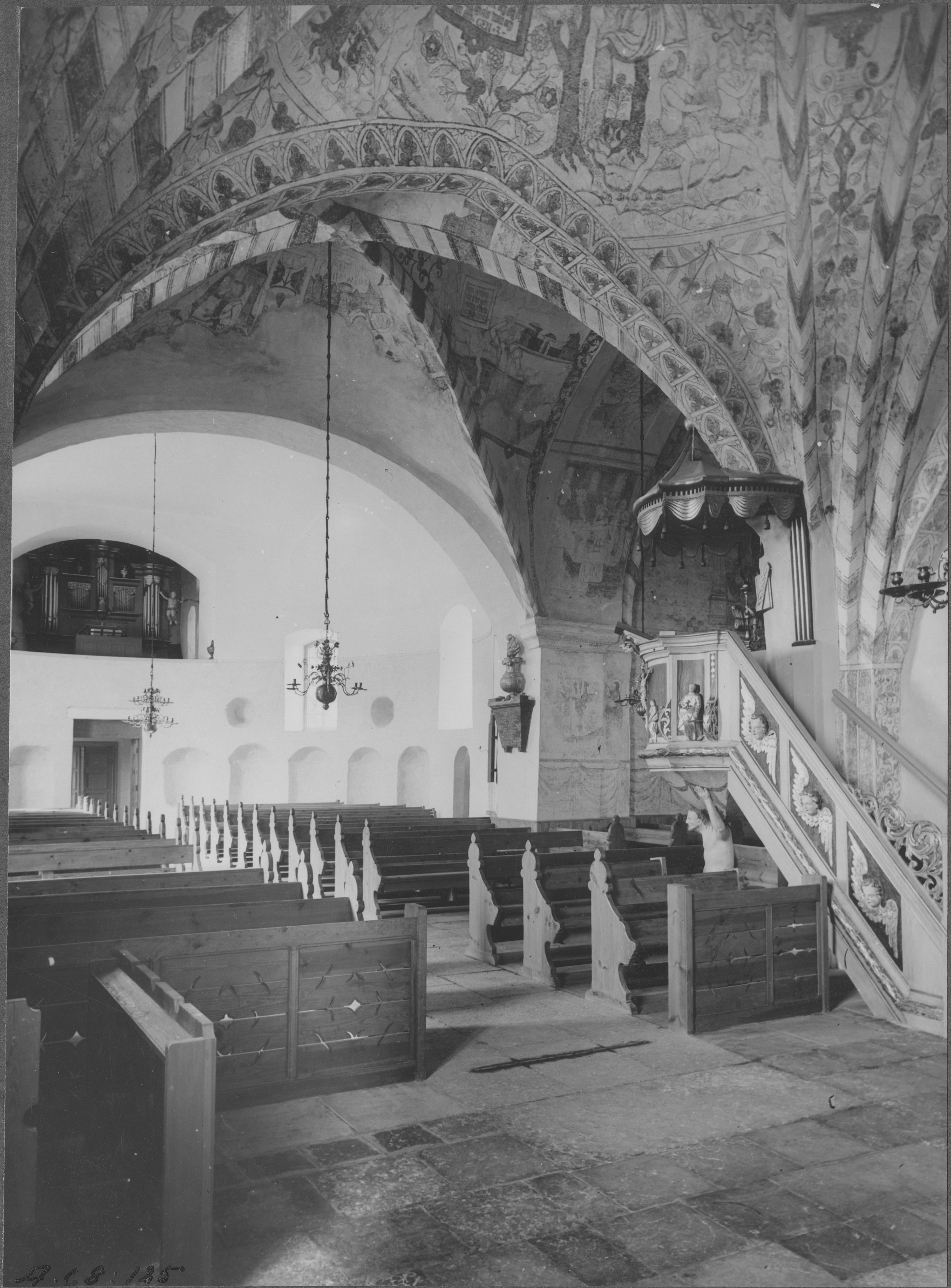Iwar Anderson, Vårdsbergs kyrka