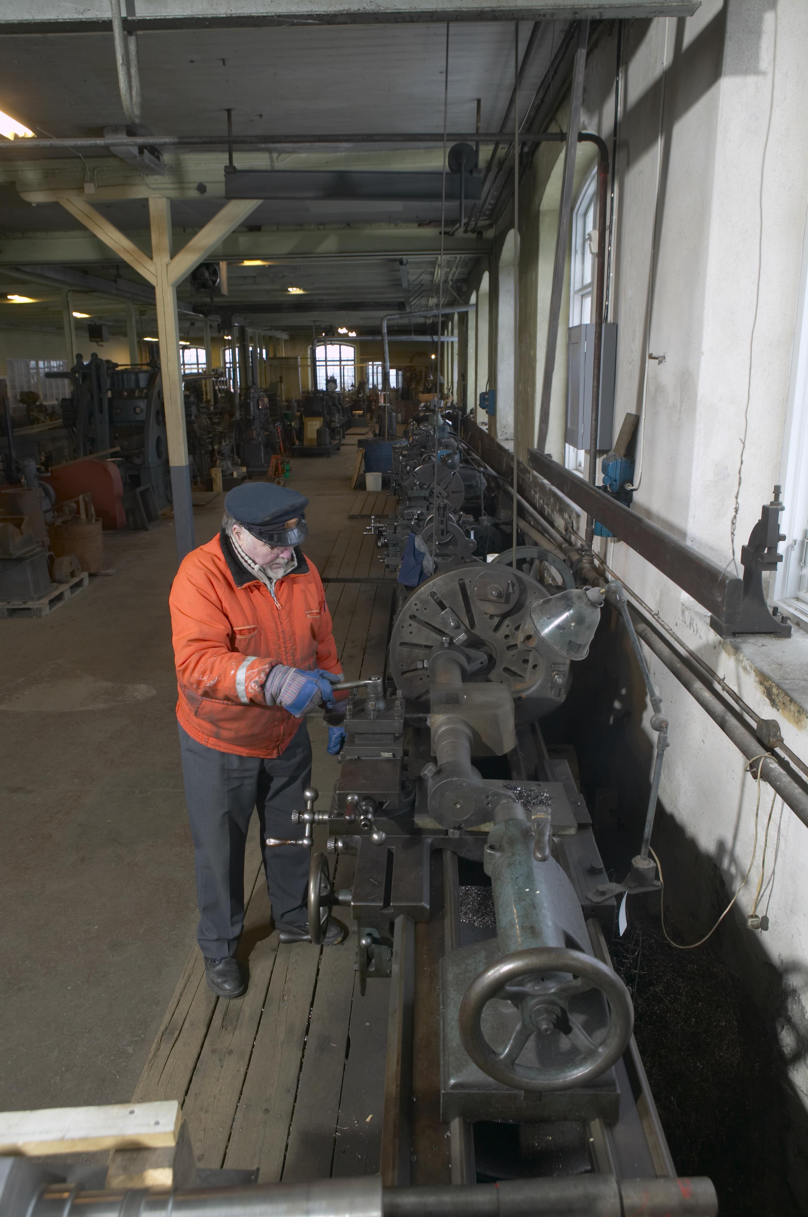 Bengt A Lundberg, Pythagoras motorfabrik