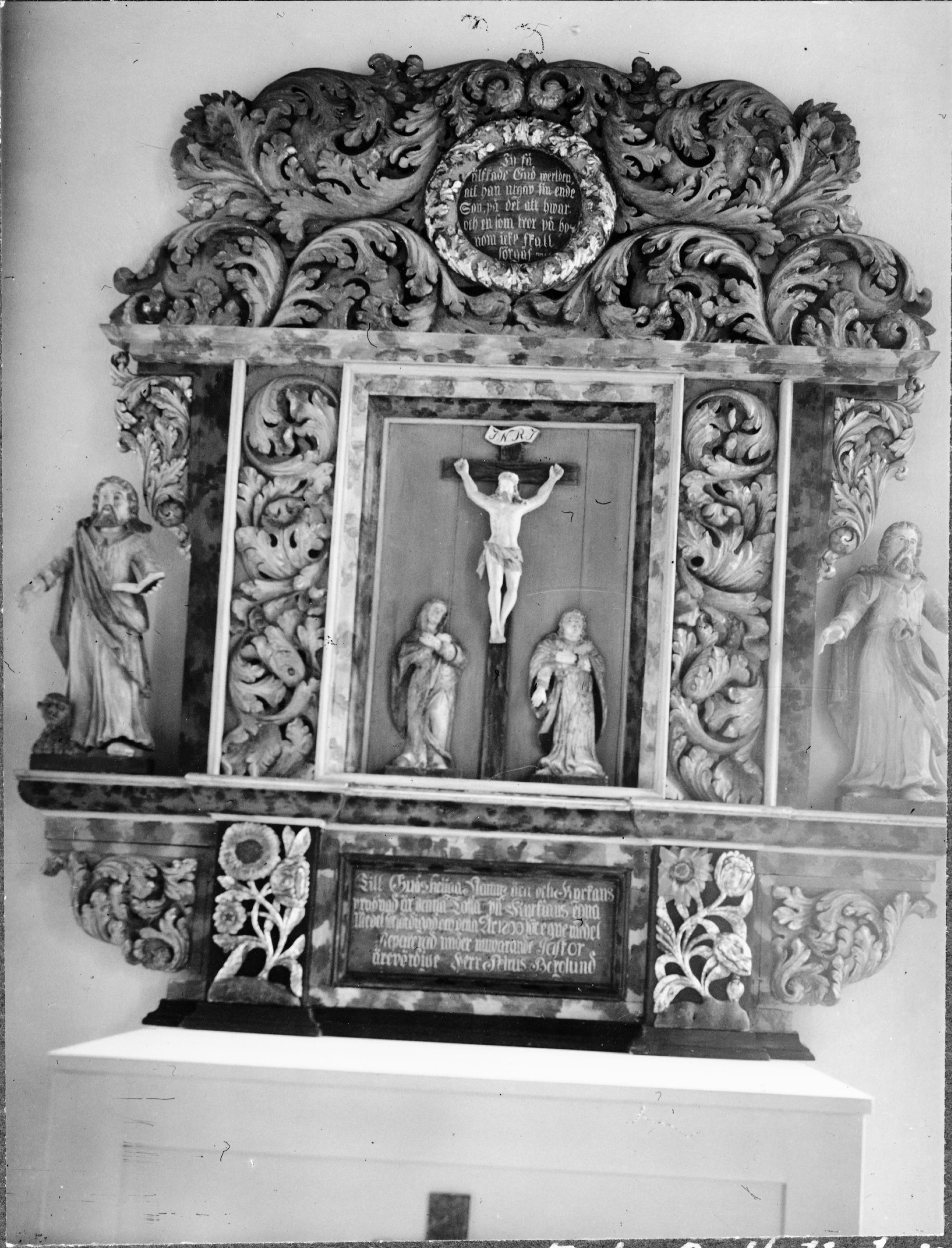 Olle Hellström, Kärråkra kyrka