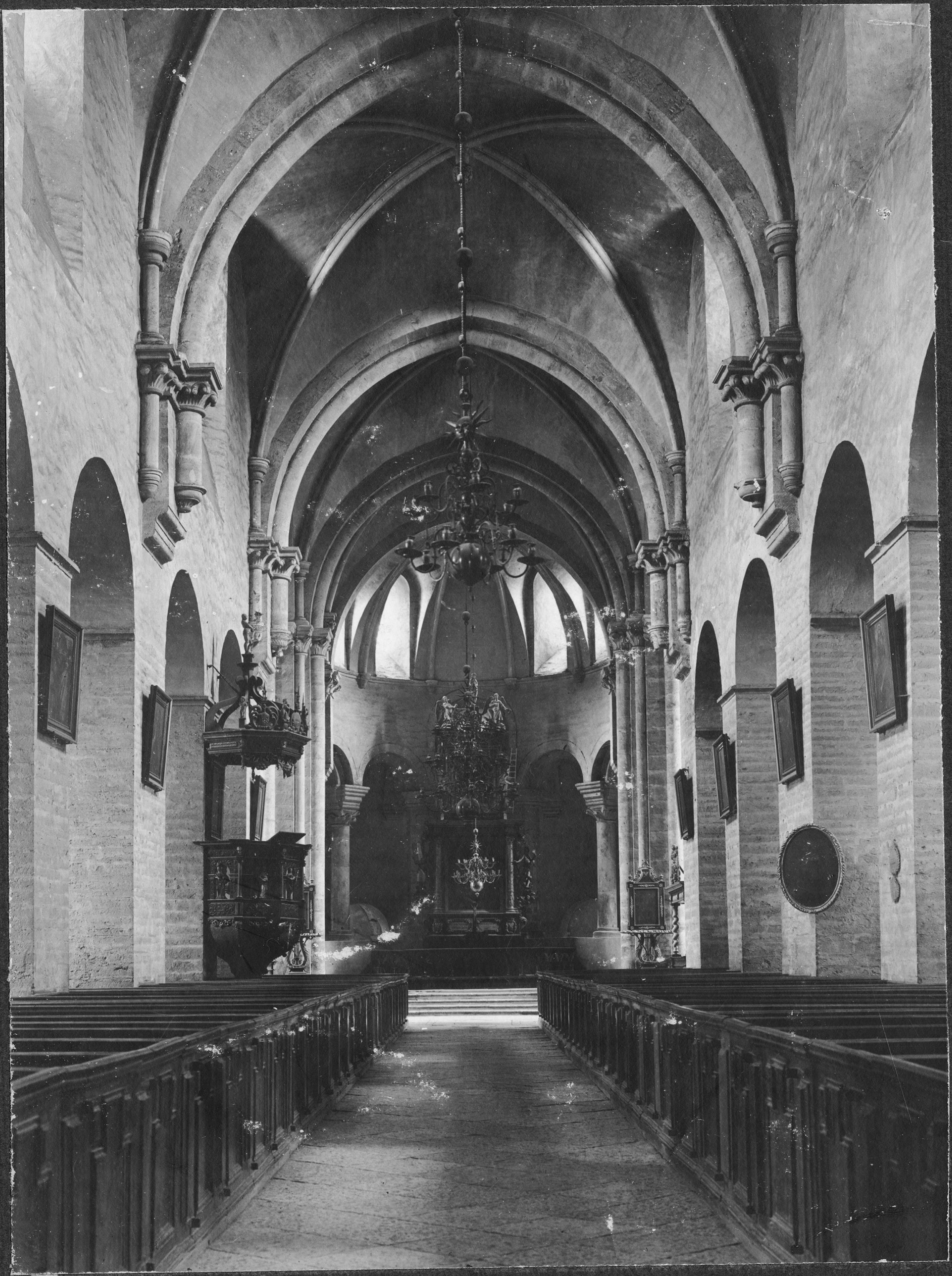 Gustaf Ewald, Varnhems klosterkyrka
