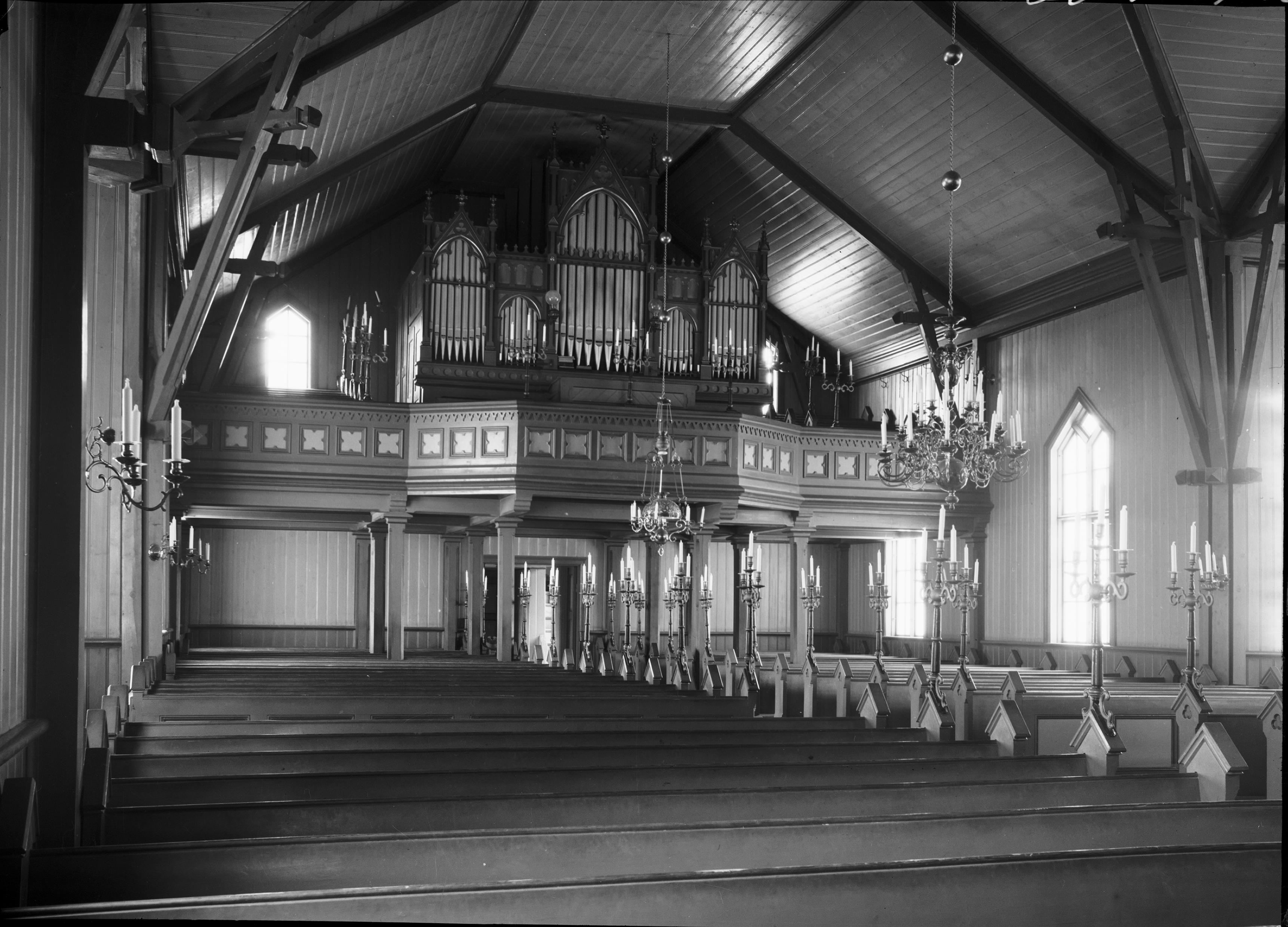 Bertil Berthelson, Skaftö, Grundsunds kyrka