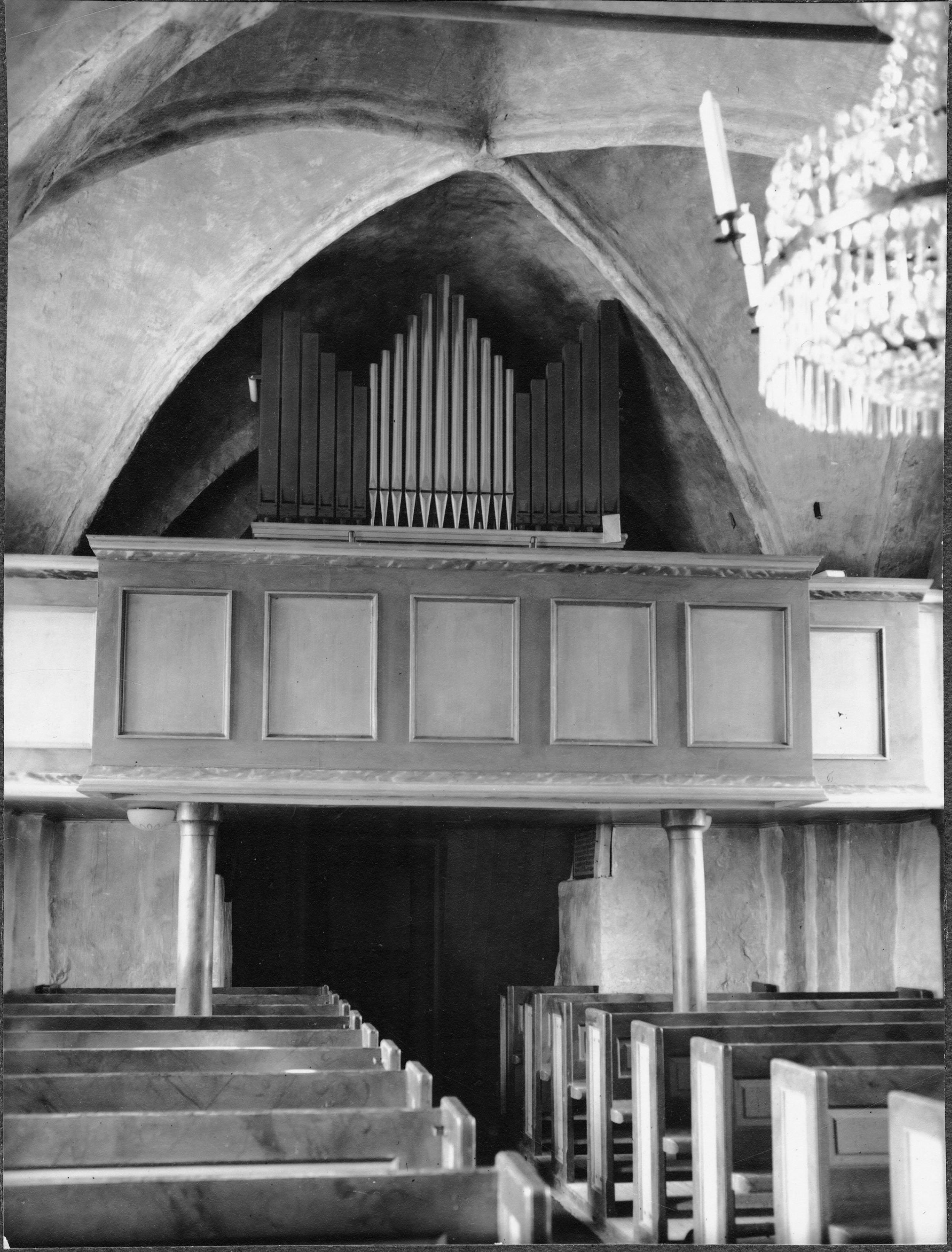 Adolf Niklasson, Lindärva kyrka