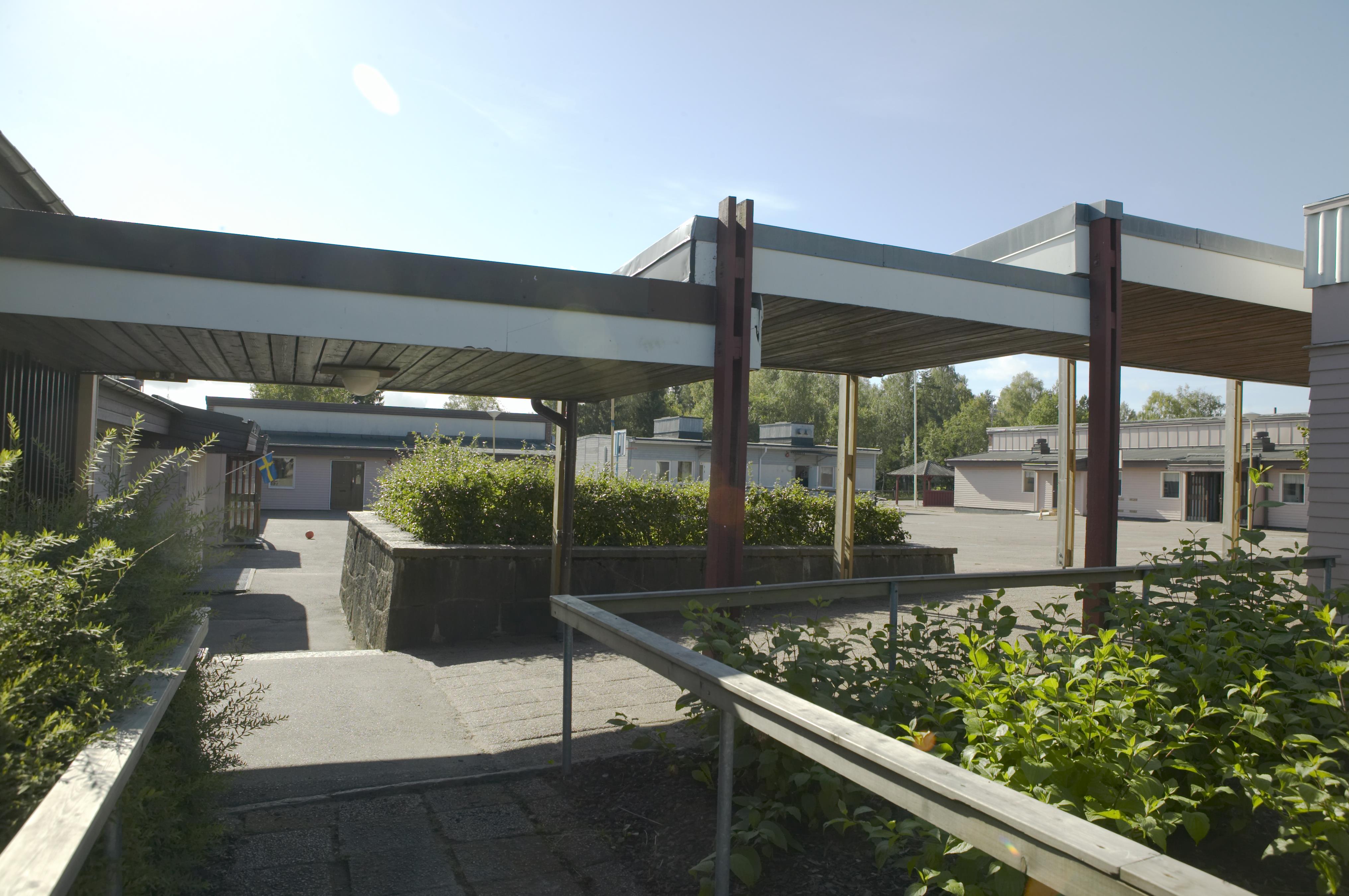 Bengt A Lundberg, Vallargärdets skola