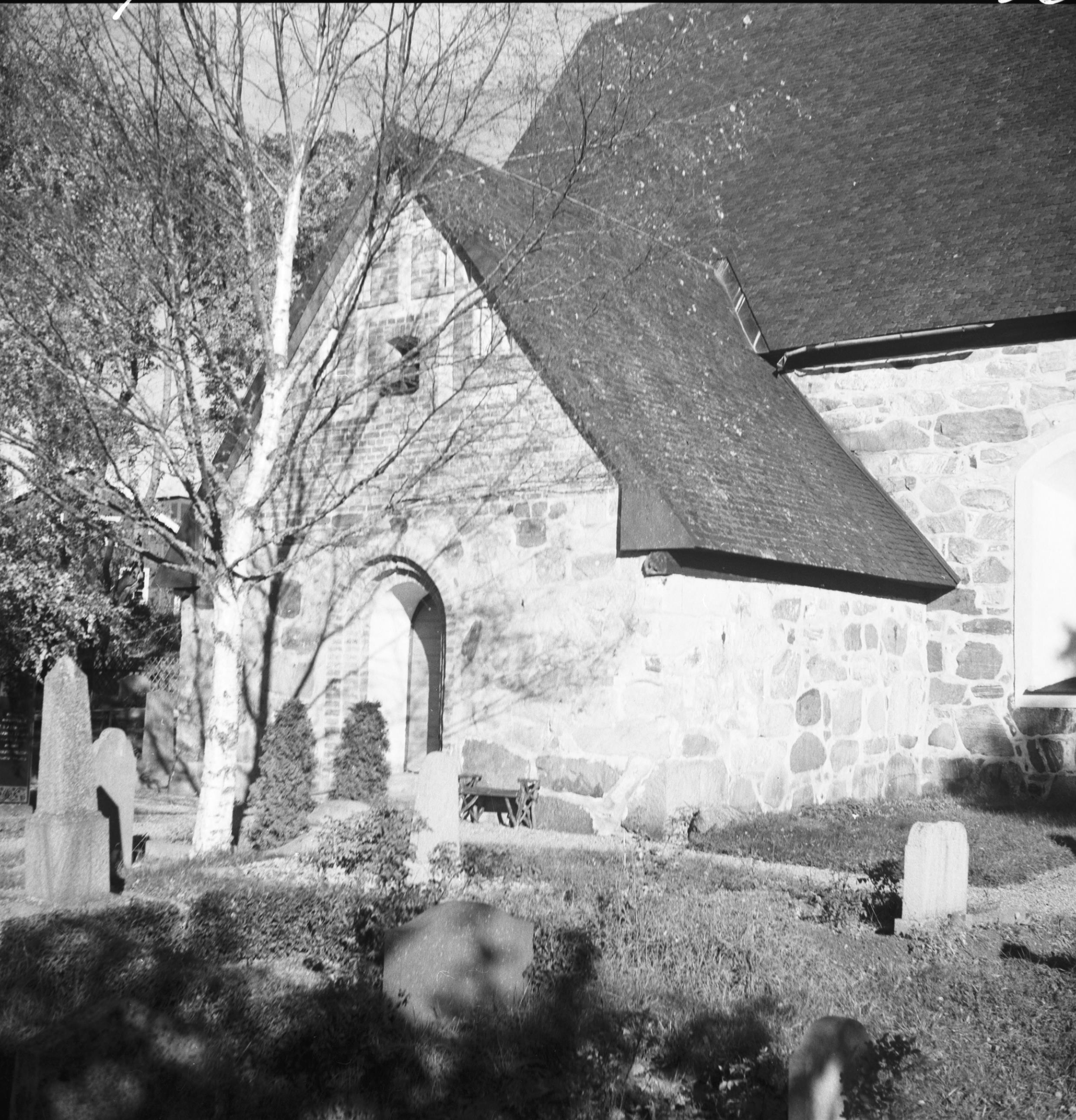 Nils Lagergren, Kårsta kyrka