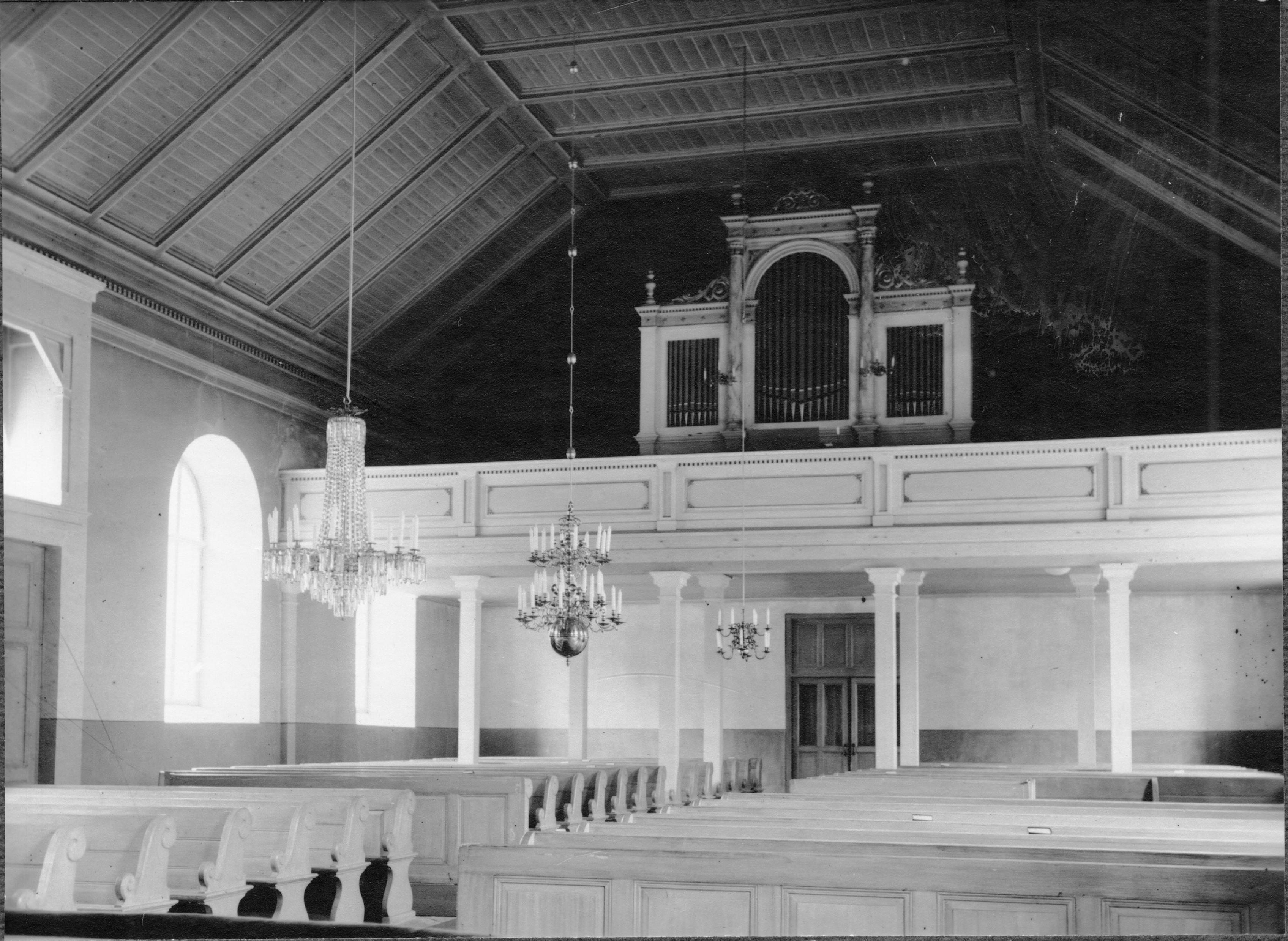 Adolf Niklasson, Hangelösa kyrka