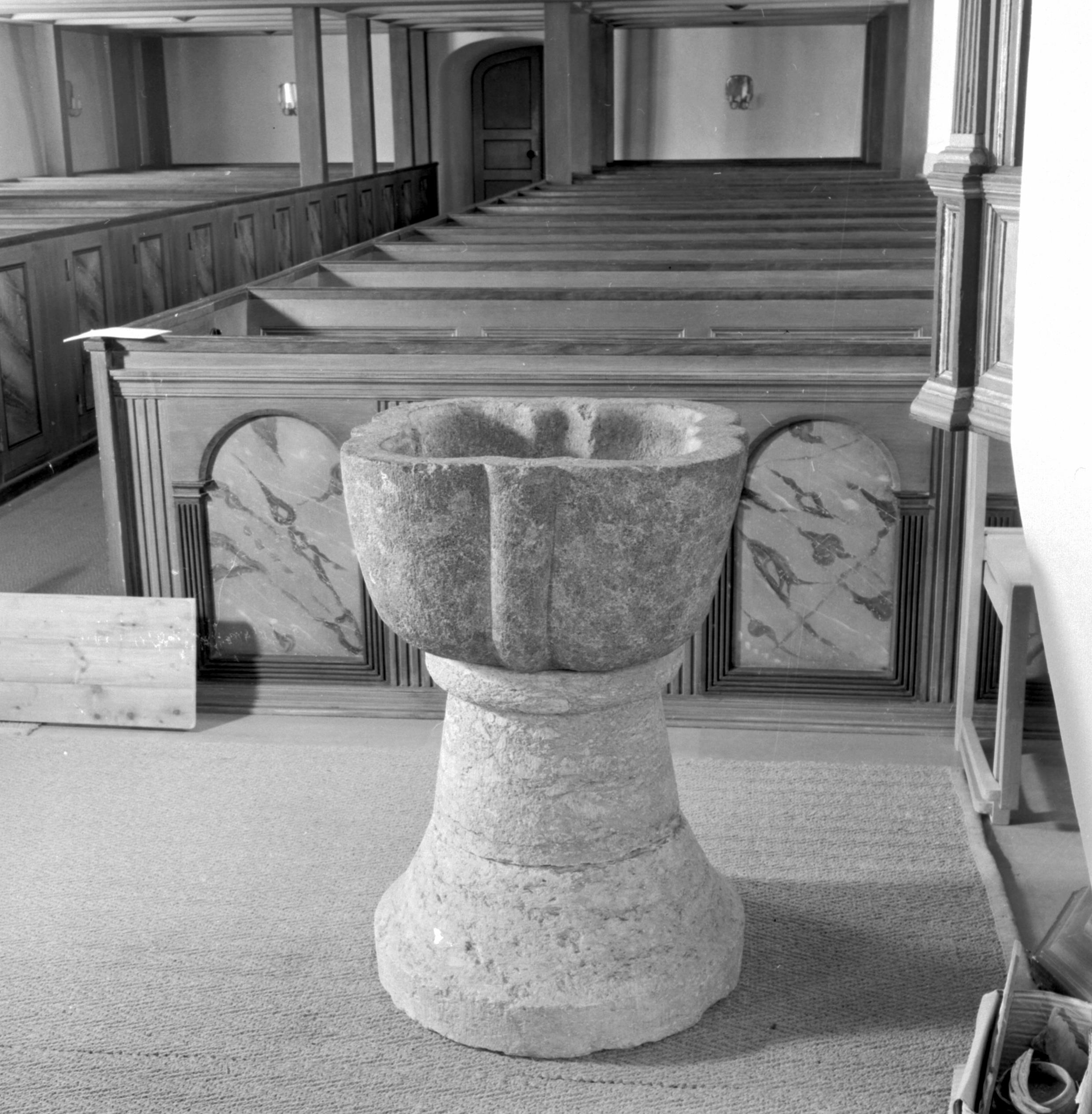 Sören Hallgren, Hålta kyrka