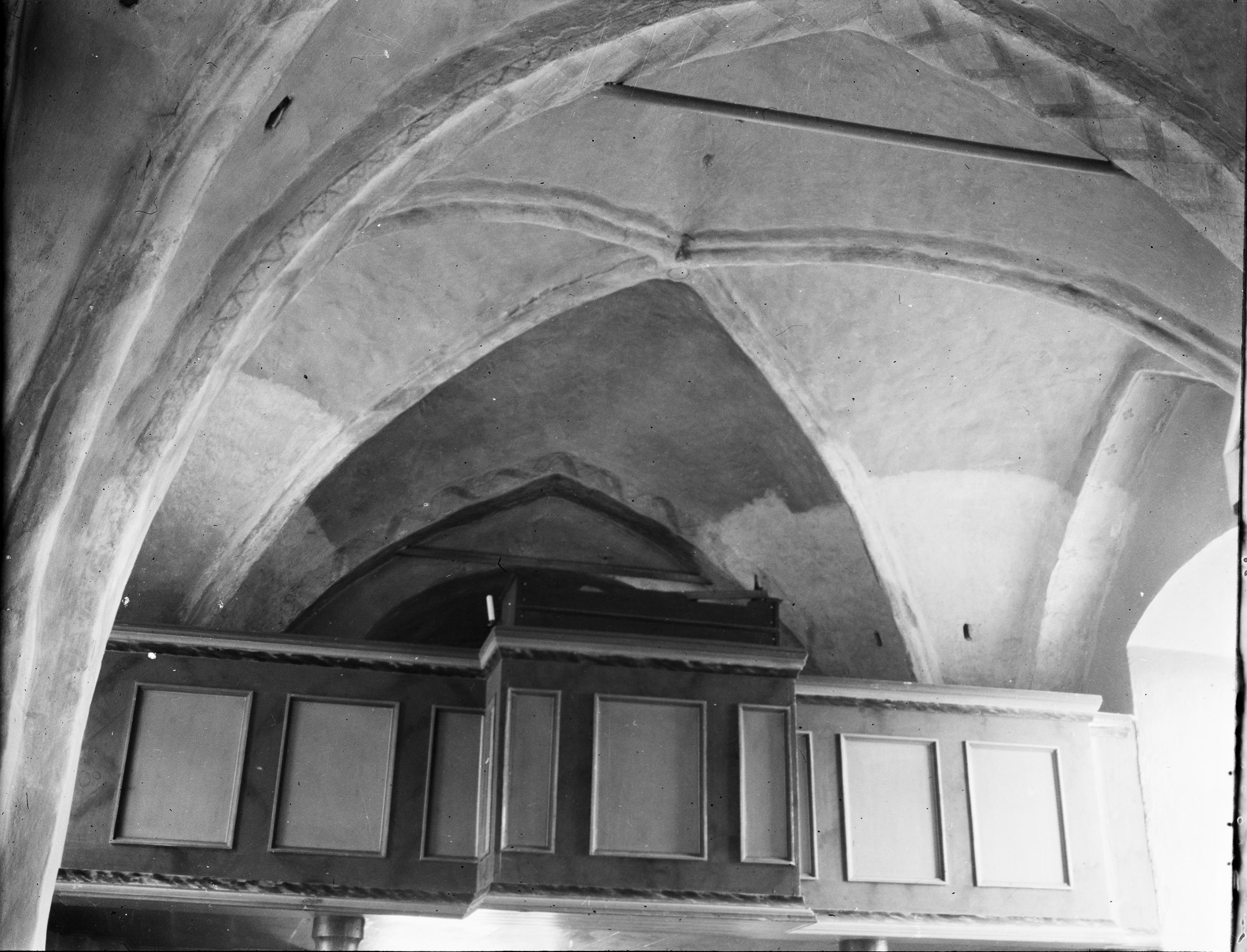 Olle Hellström, Lindärva kyrka