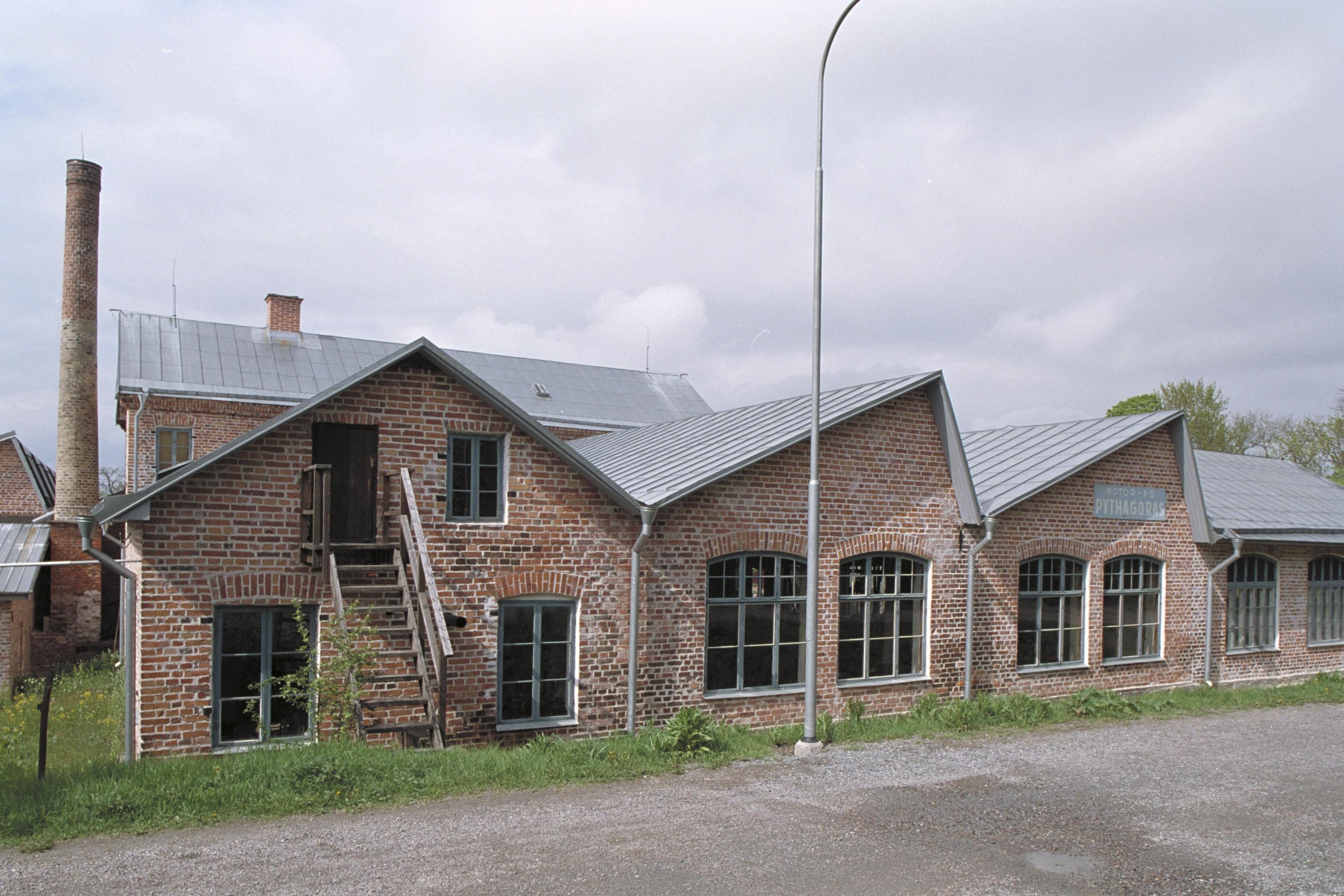Bengt A Lundberg, Pythagoras motorfabrik