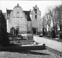 Maglarps gamla kyrka