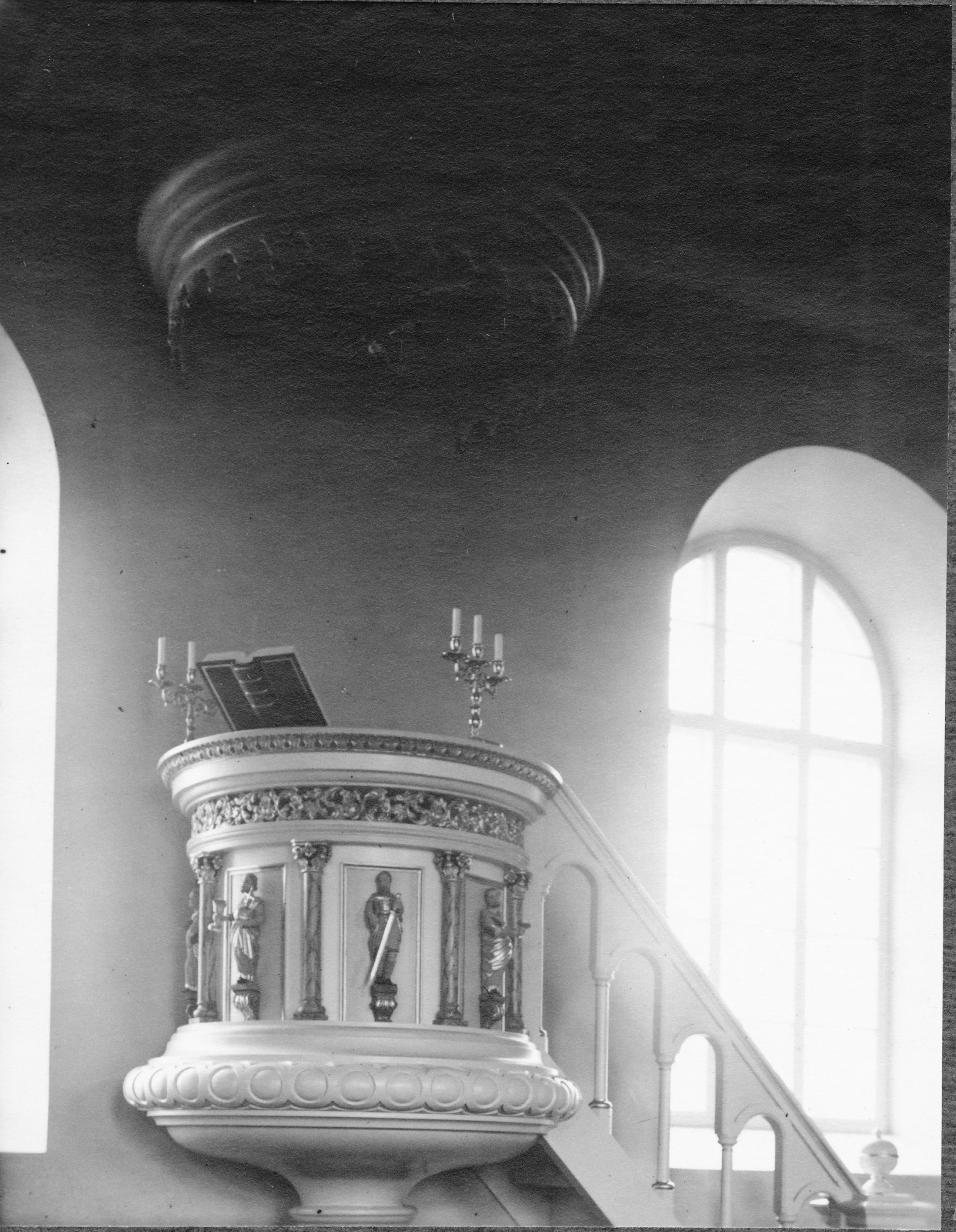 Adolf Niklasson, Hangelösa kyrka