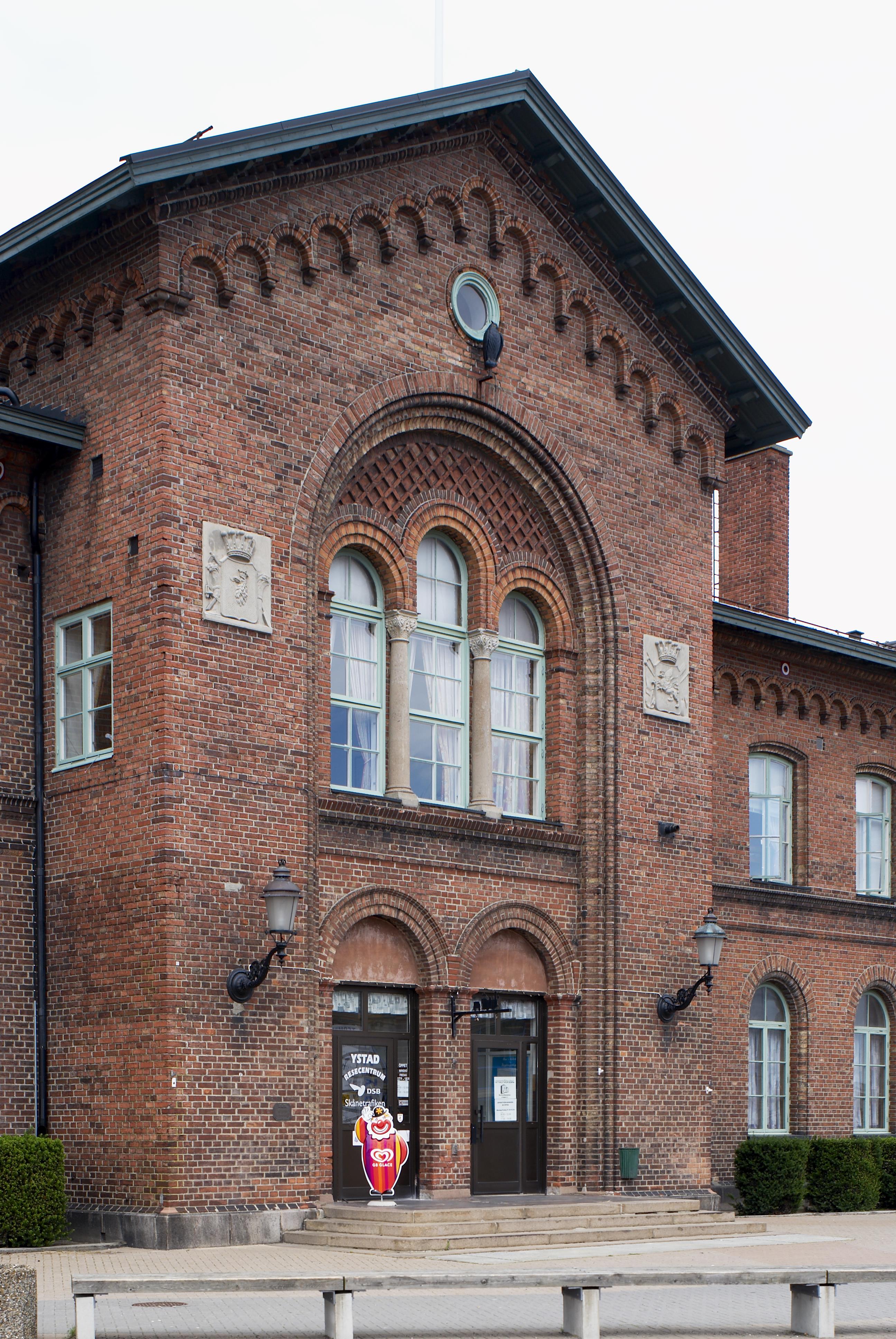 Bengt A Lundberg, Ystads station