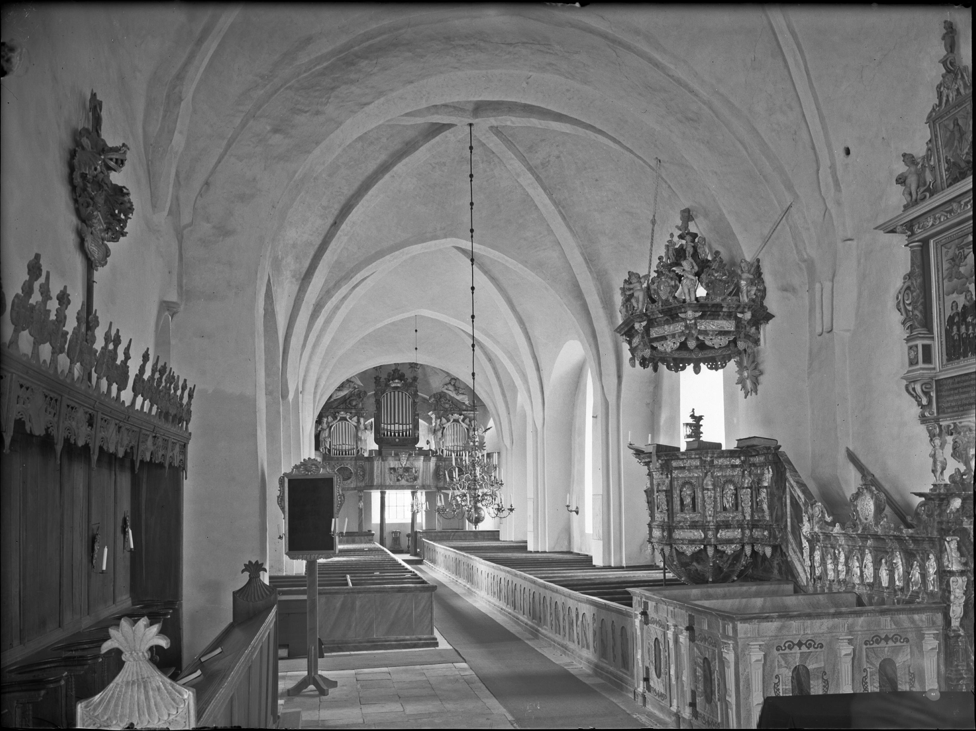 Nils Lagergren, Veckholms kyrka