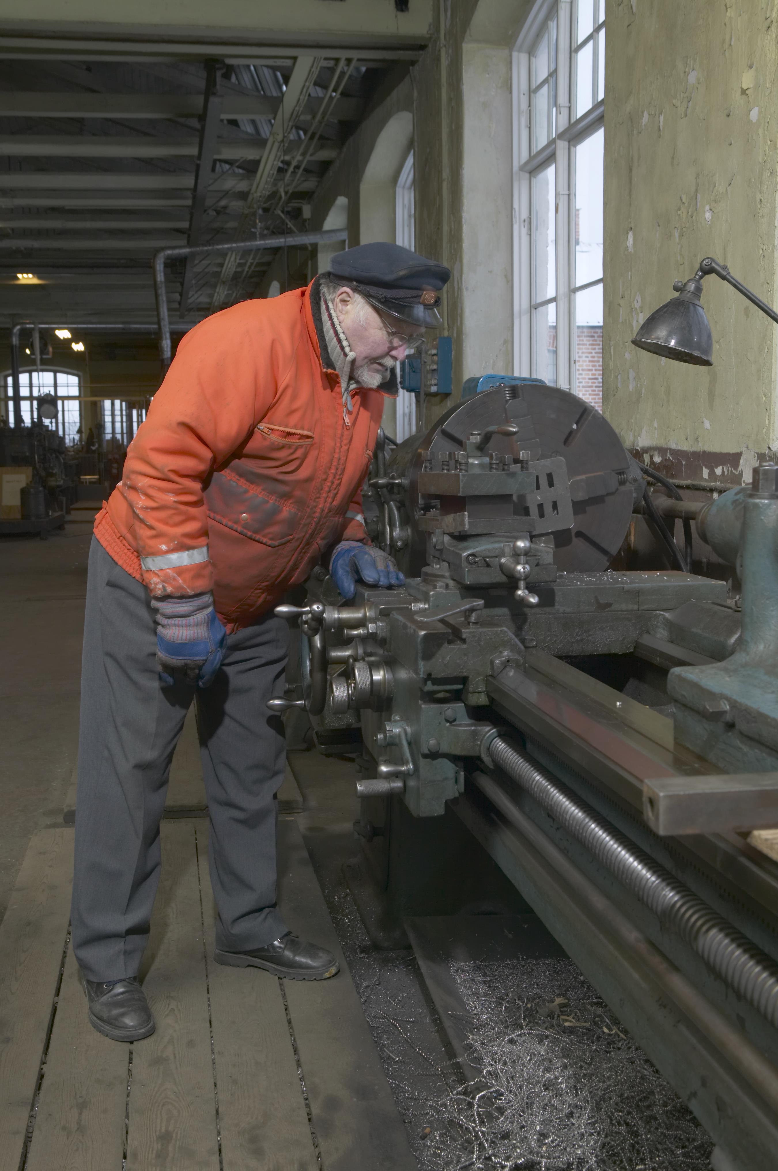 Bengt A Lundberg, Pythagoras motorfabrik