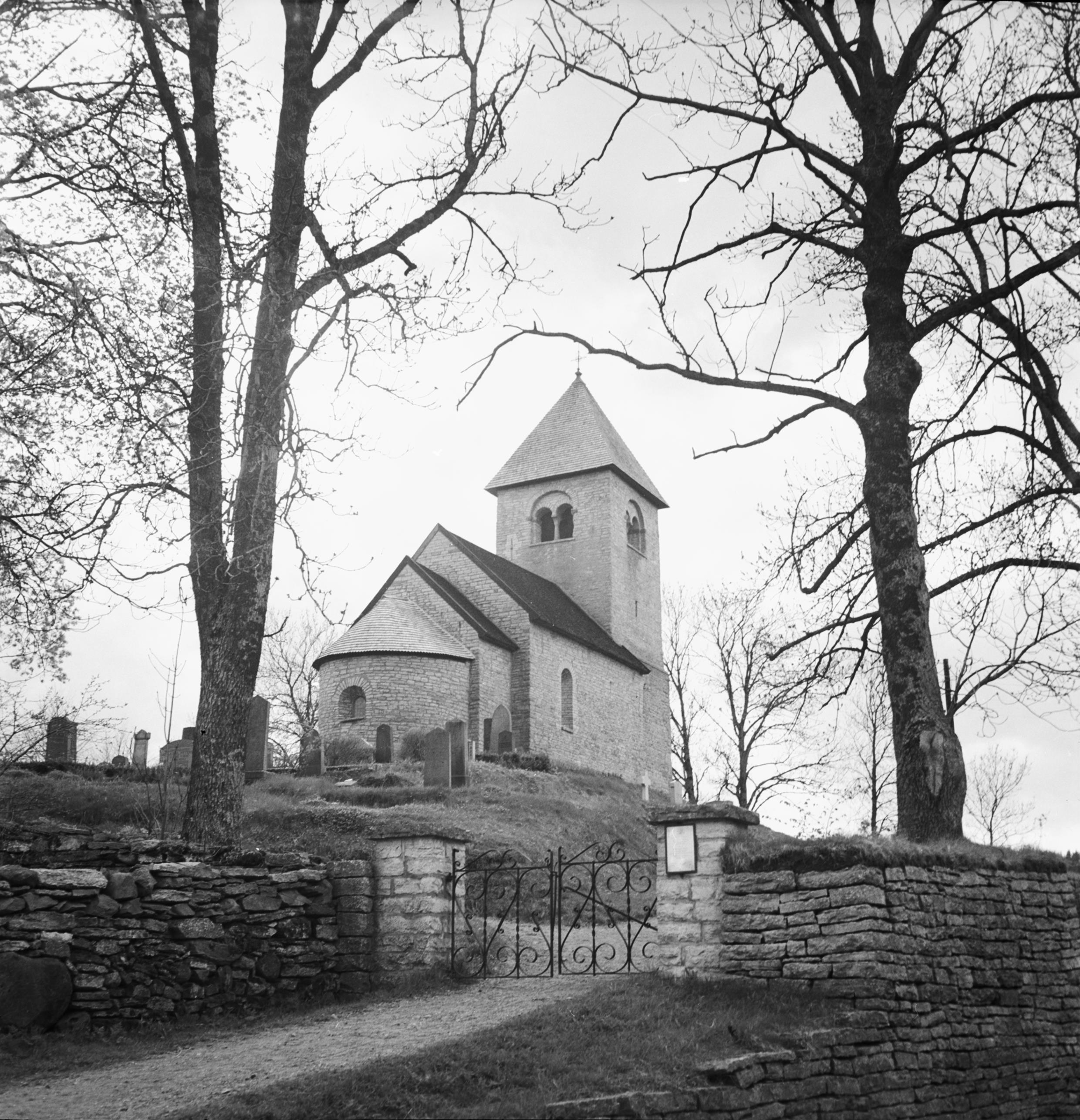 Iwar Anderson, Våmbs kyrka