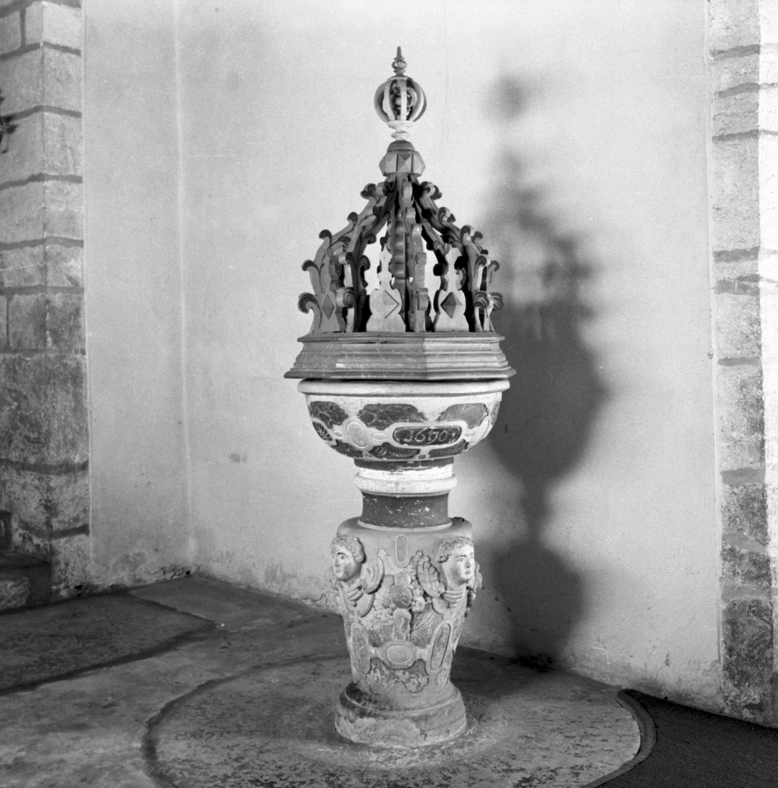 Nils Lagergren, Kräklingbo kyrka